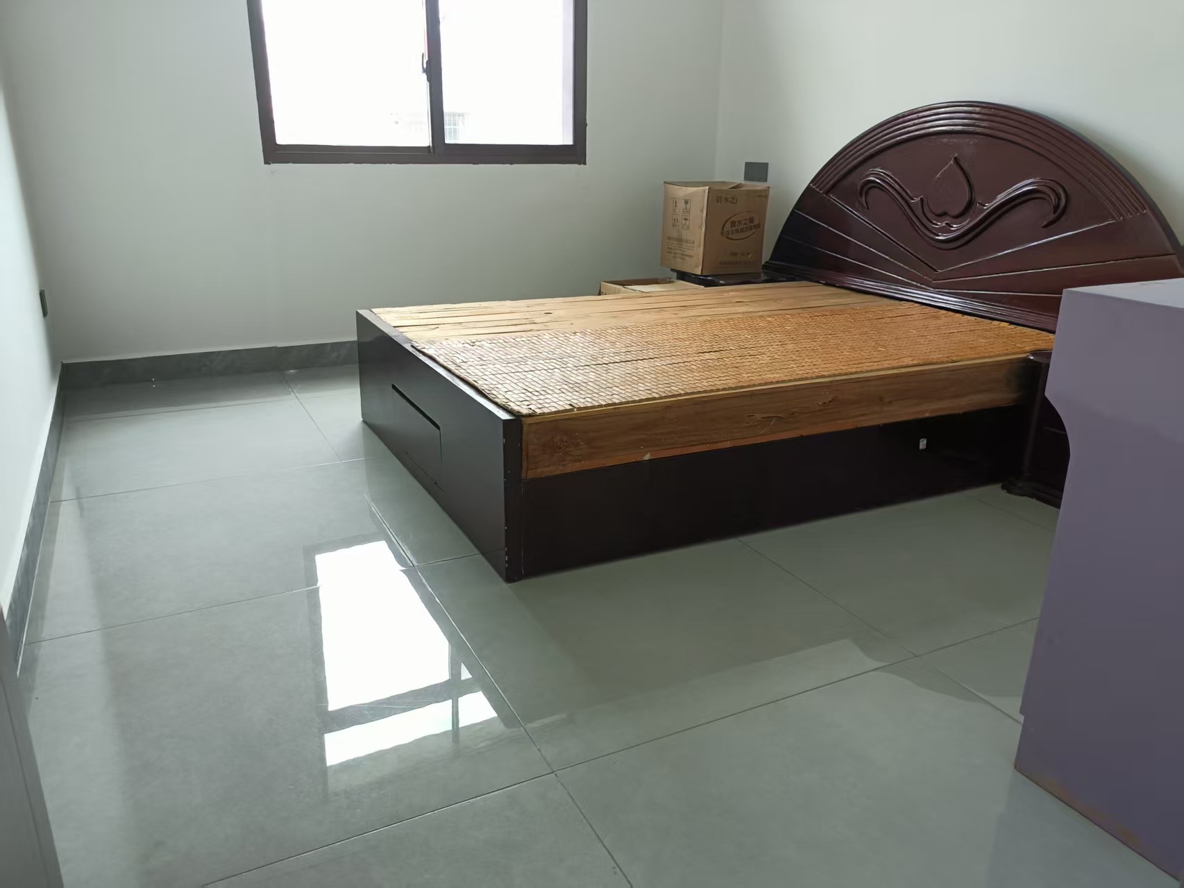 中国人民保险家属楼(赫山东风岭居委) 3室1厅1卫 700.0元/月 中国人民保险家属楼(赫山东风岭居委) 3室1厅1卫 700.0元/月室内图