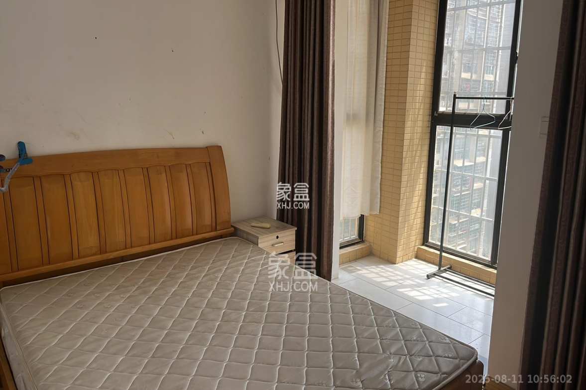 康斯丹郡(融程领秀佳园)  1室2厅1卫    1600.0元/月 康斯丹郡(融程领秀佳园)  1室2厅1卫    1600.0元/月室内图