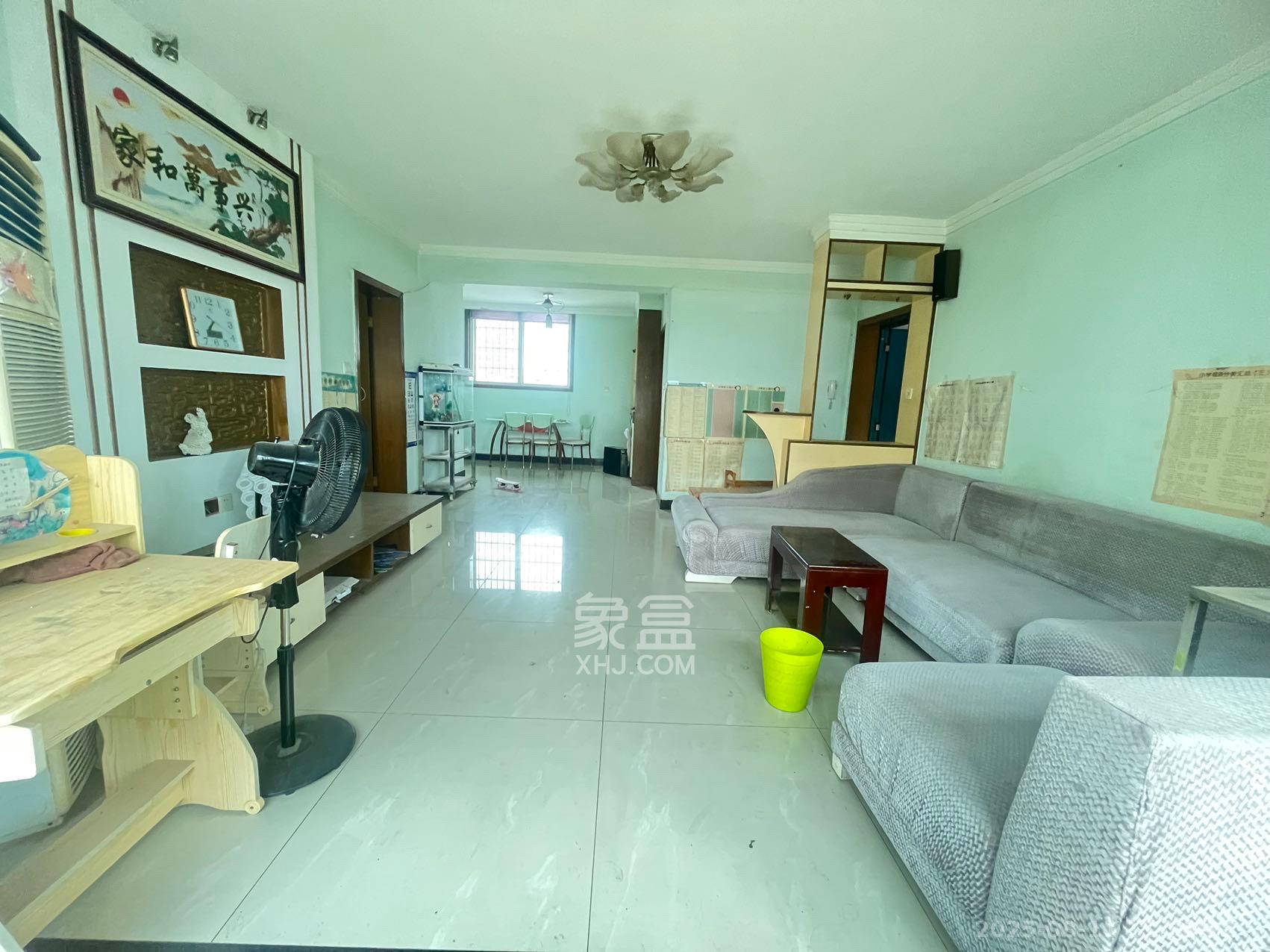 恩瑞麓山名园(龙王港小区) 2室2厅2卫 2100.0元/月 恩瑞麓山名园(龙王港小区) 2室2厅2卫 2100.0元/月室内图