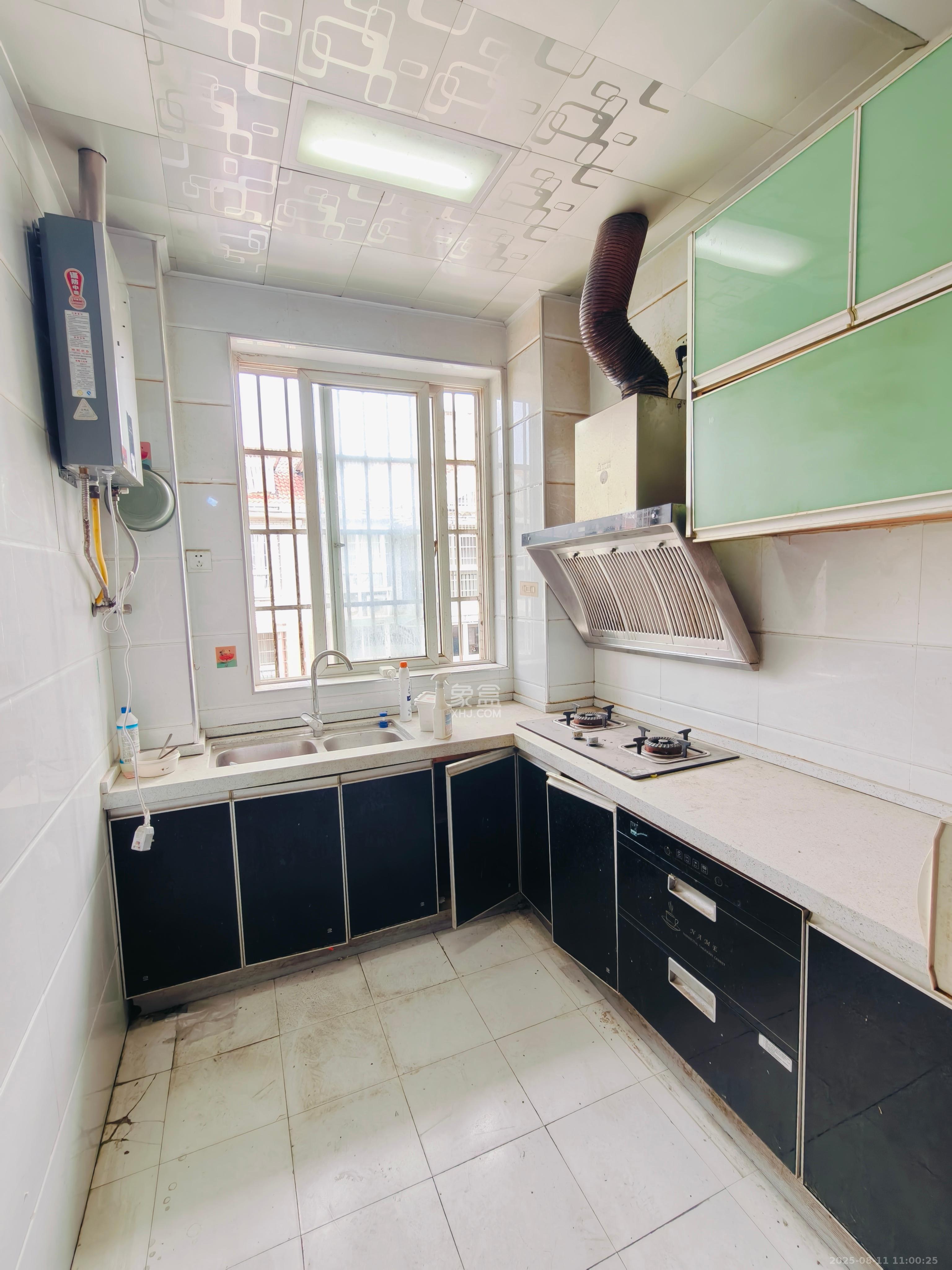 金地园 3室2厅2卫 1800.0元/月 金地园 3室2厅2卫 1800.0元/月室内图