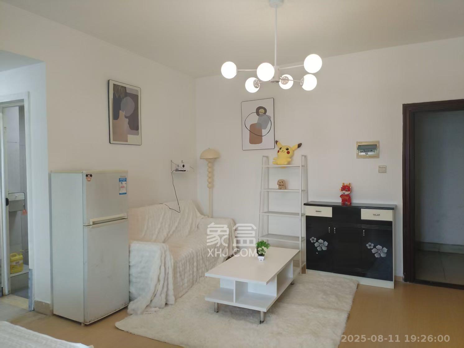 都市晨光  1室1厅1卫    1700.0元/月室内图