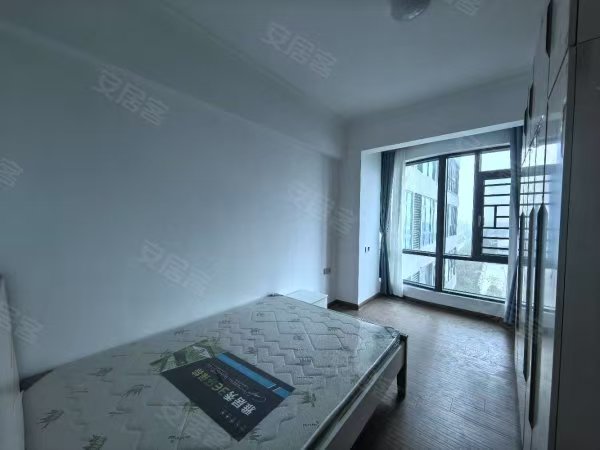 鸿星新天地  4室2厅2卫    2500.0元/月 鸿星新天地  4室2厅2卫    2500.0元/月室内图