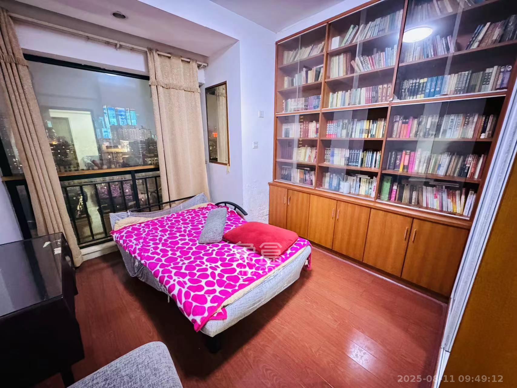 新青年公寓 2室2厅1卫 3200.0元/月 新青年公寓 2室2厅1卫 3200.0元/月室内图