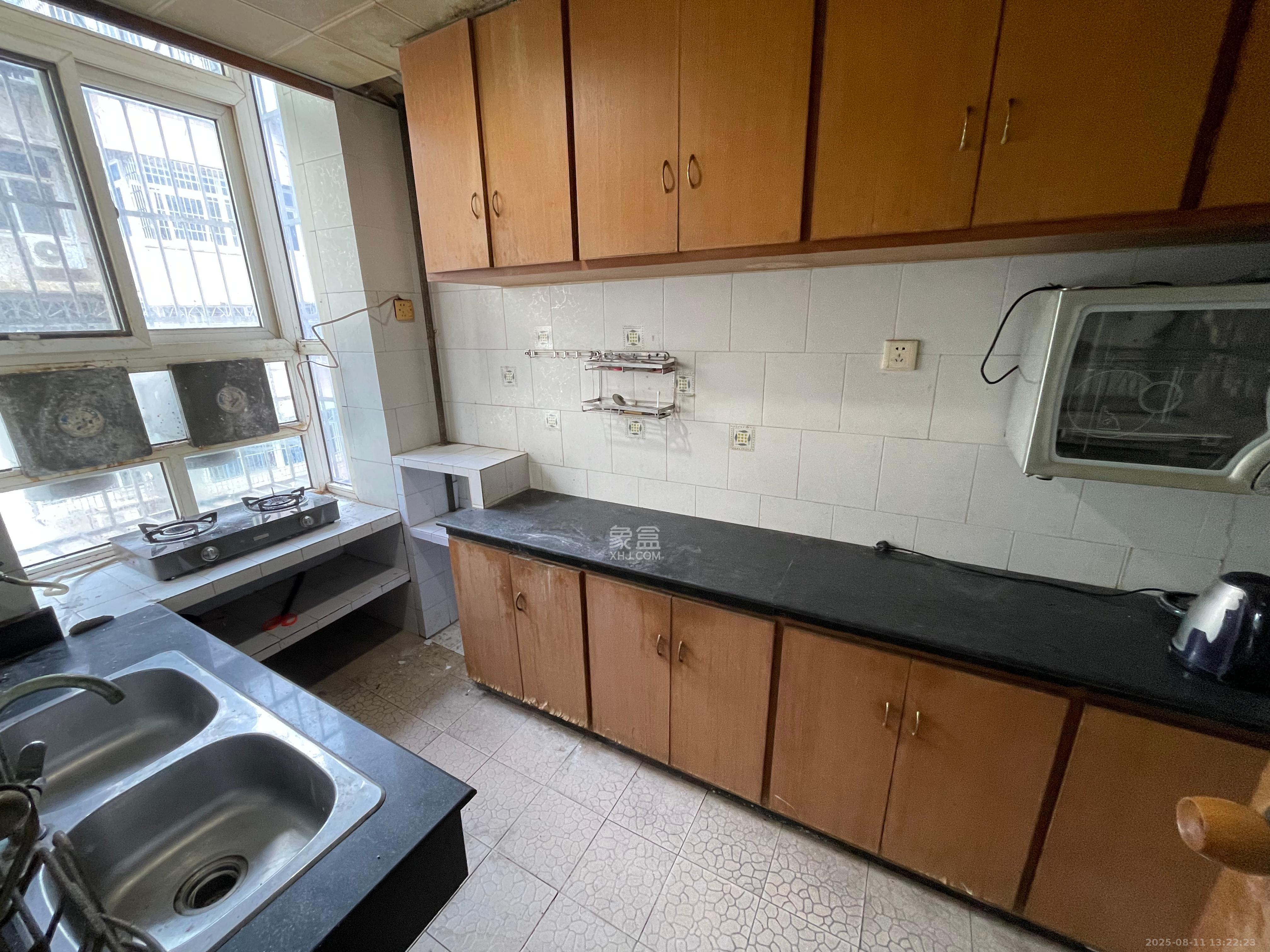 平和堂生活小区  4室2厅2卫    2800.0元/月 平和堂生活小区  4室2厅2卫    2800.0元/月室内图