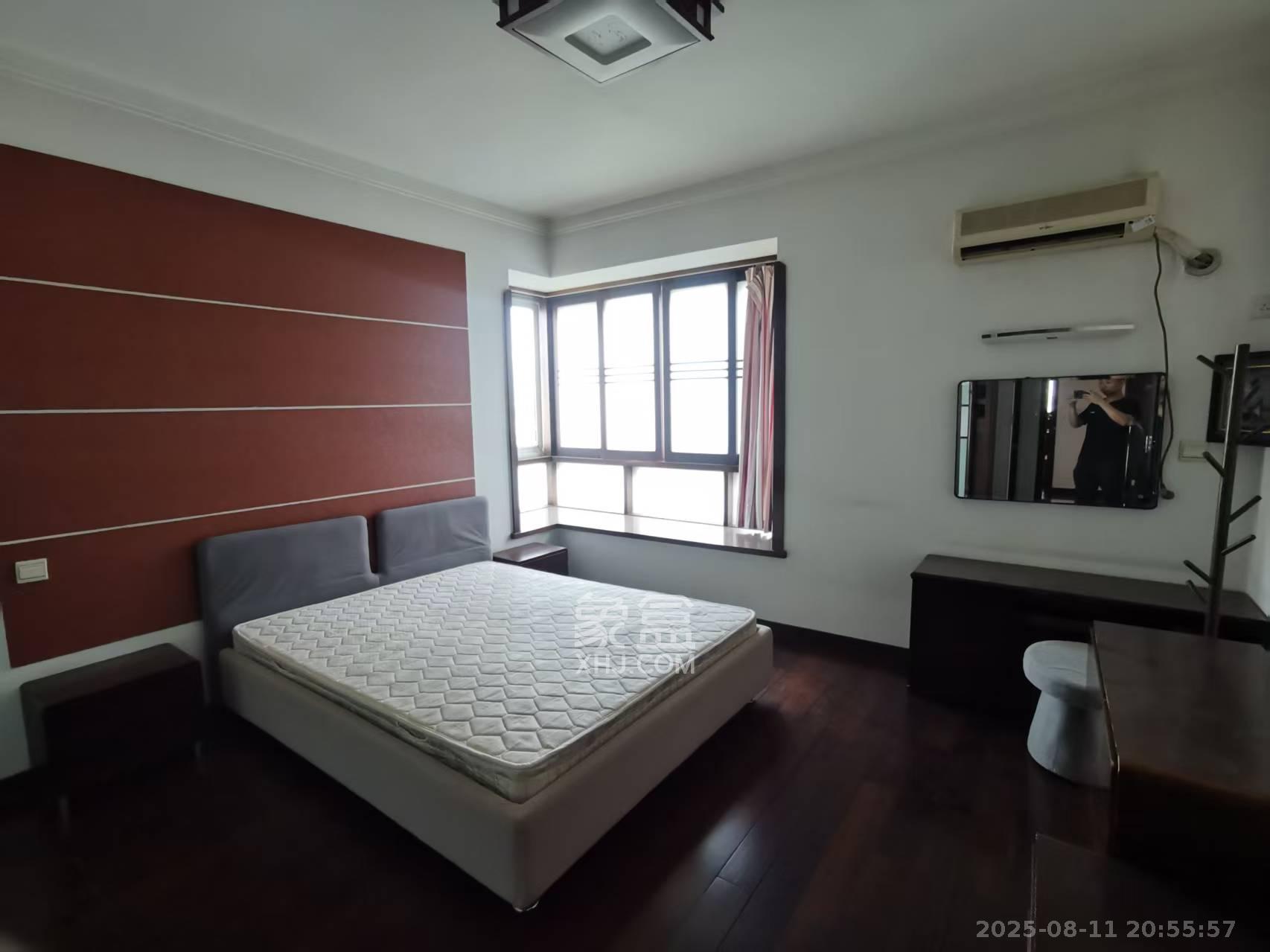 江岸景苑 3室2厅2卫 3600.0元/月 江岸景苑 3室2厅2卫 3600.0元/月室内图