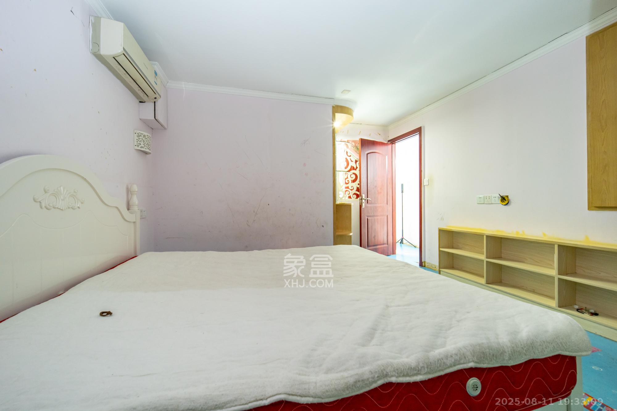 蝴蝶谷 1室1厅1卫 29.83万 蝴蝶谷 1室1厅1卫 29.83万卧室