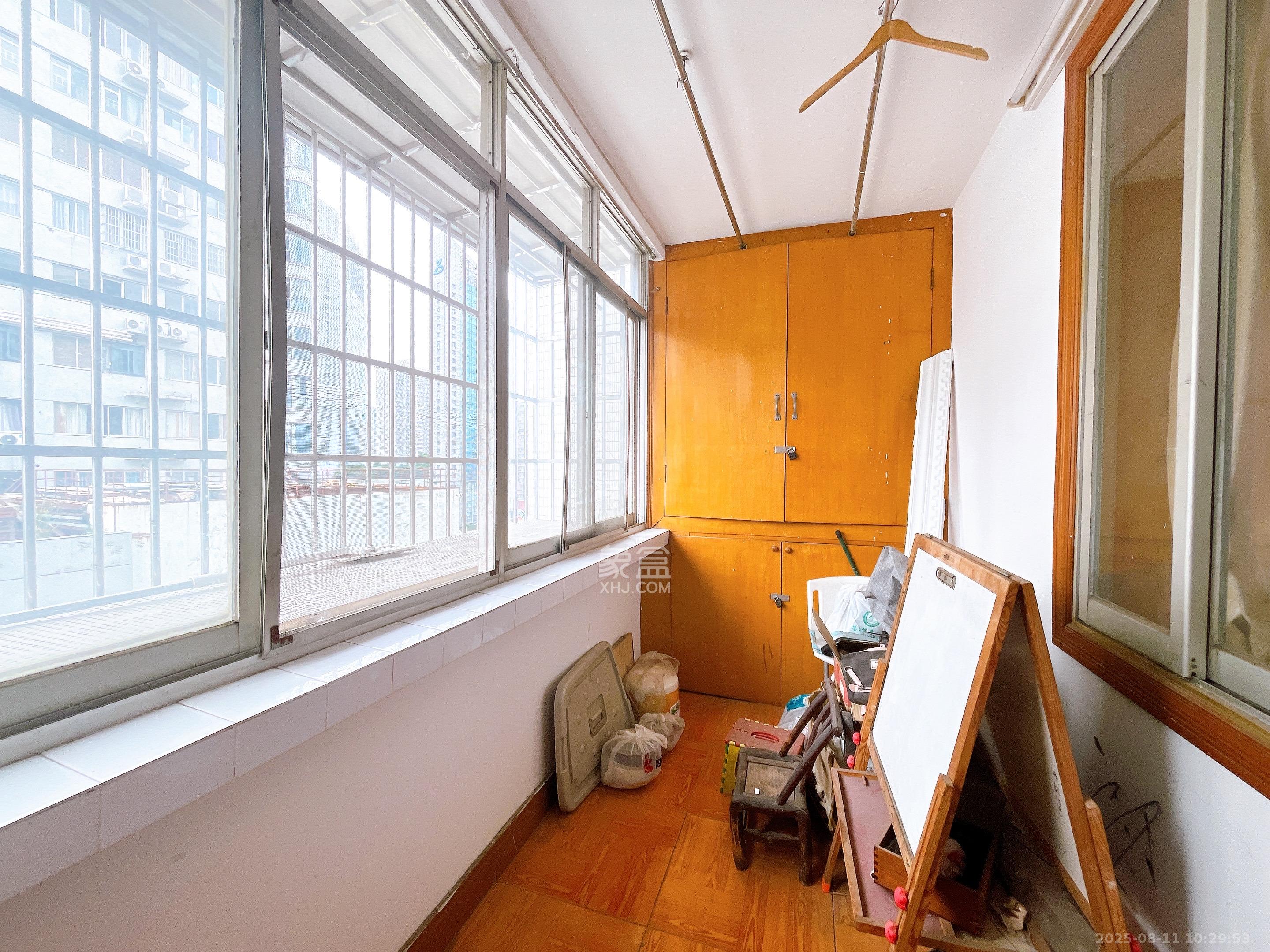 隆华金属宿舍 3室2厅1卫 2800.0元/月 隆华金属宿舍 3室2厅1卫 2800.0元/月室内图