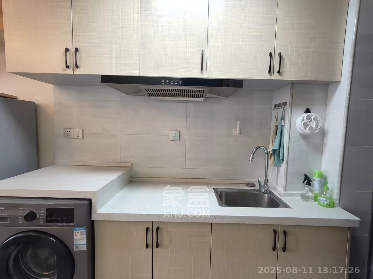 芙蓉万国城MOMA(卓越汇富苑) 1室1厅1卫 1400.0元/月 芙蓉万国城MOMA(卓越汇富苑) 1室1厅1卫 1400.0元/月室内图