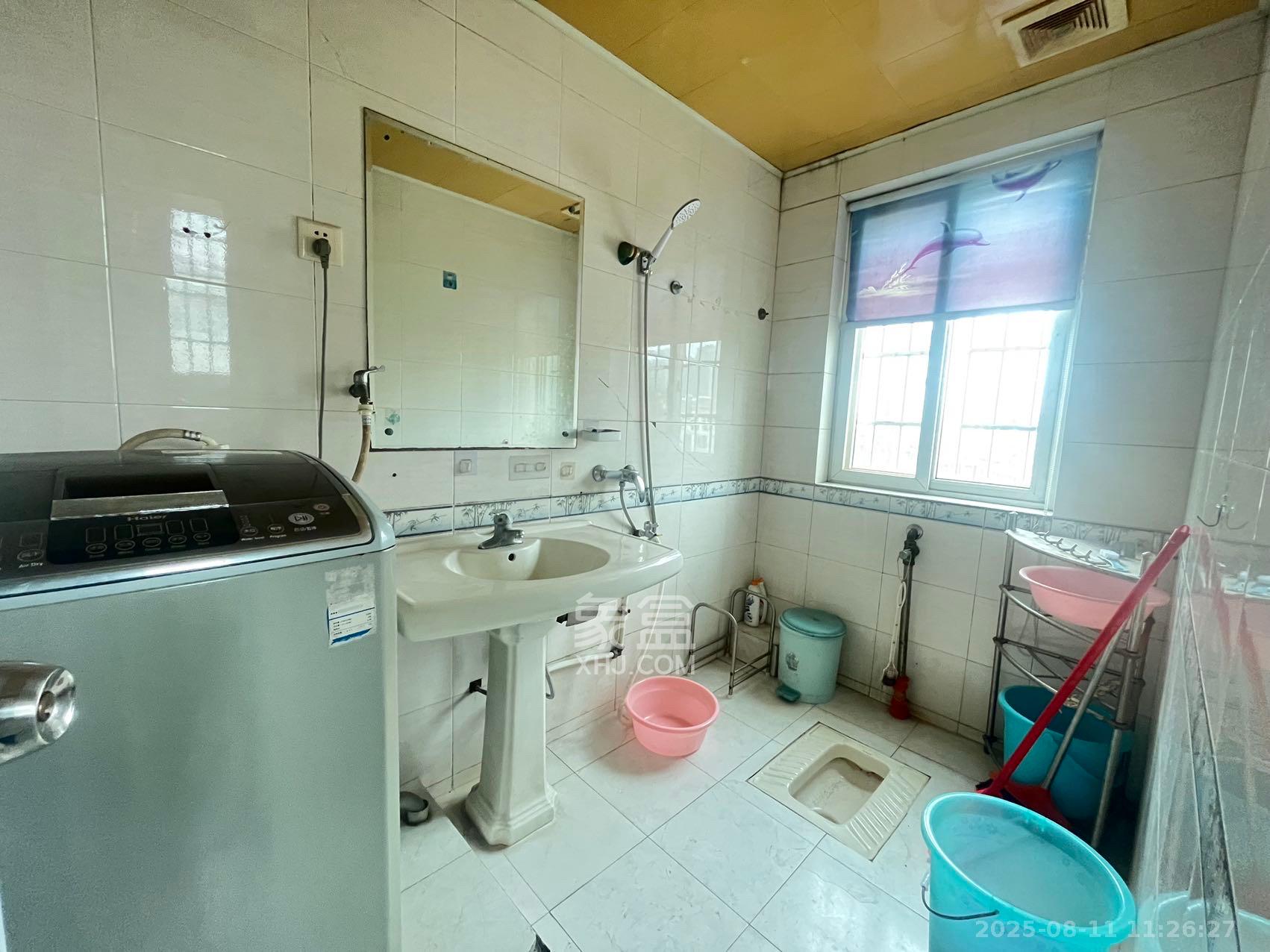 恩瑞麓山名园(龙王港小区) 2室2厅2卫 2100.0元/月 恩瑞麓山名园(龙王港小区) 2室2厅2卫 2100.0元/月室内图