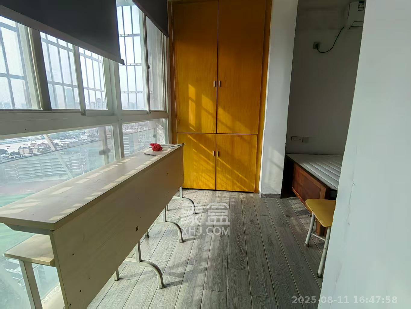 银轩铭誉（四海怡家）  2室2厅1卫    2800.0元/月