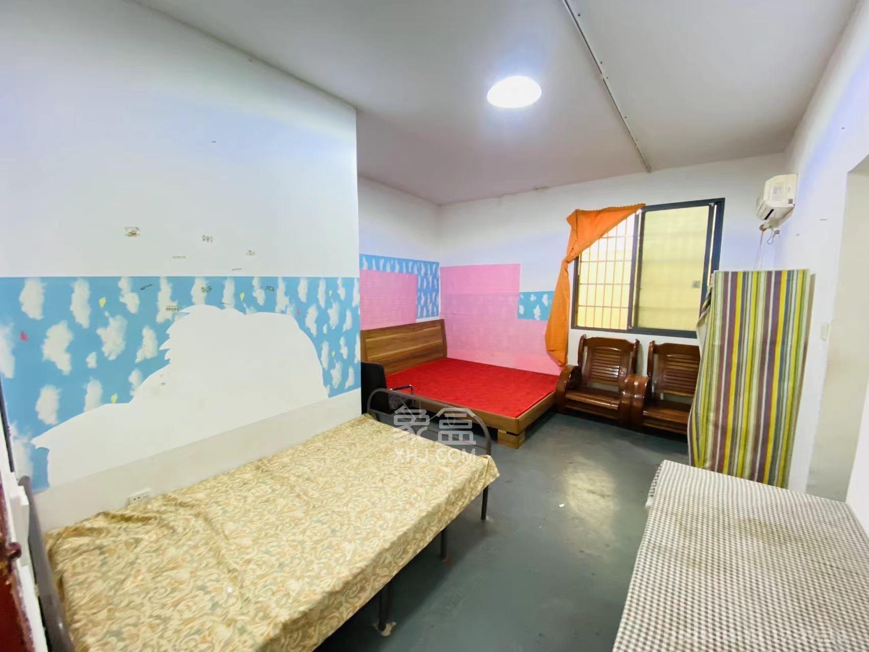 上碧湘街散盘 2室1厅1卫 1300.0元/月 上碧湘街散盘 2室1厅1卫 1300.0元/月室内图