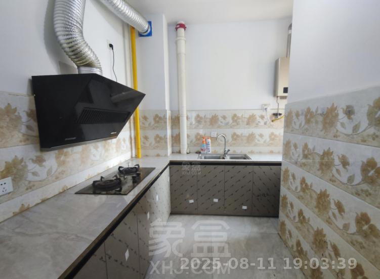 金轮津桥华府 3室2厅1卫 1900.0元/月 金轮津桥华府 3室2厅1卫 1900.0元/月室内图