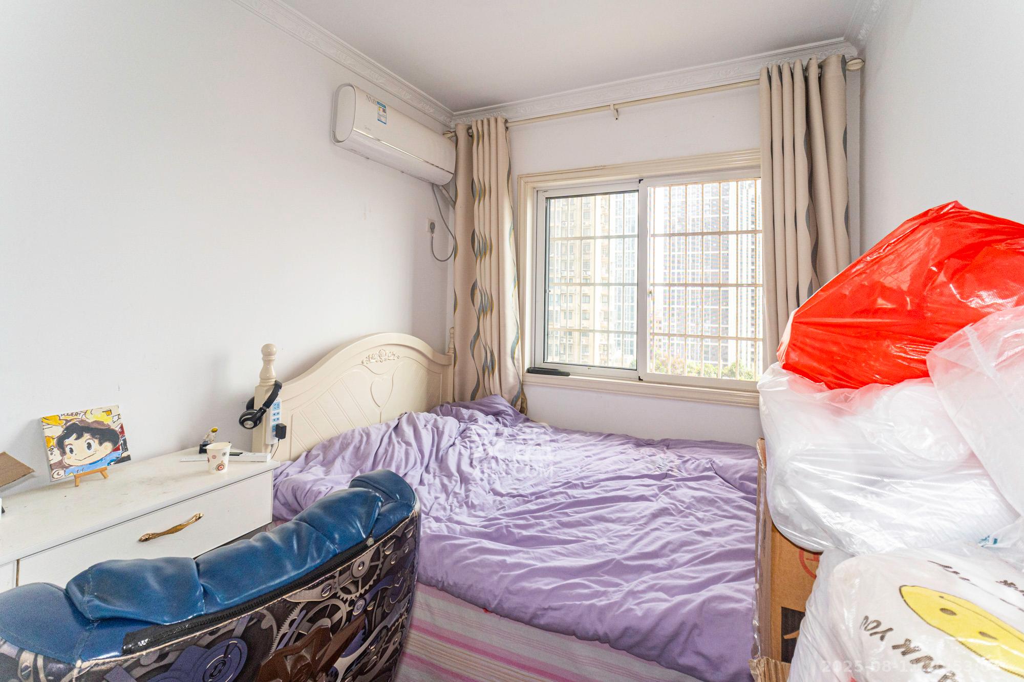 时代星空 3室2厅2卫 73.8万 时代星空 3室2厅2卫 73.8万卧室