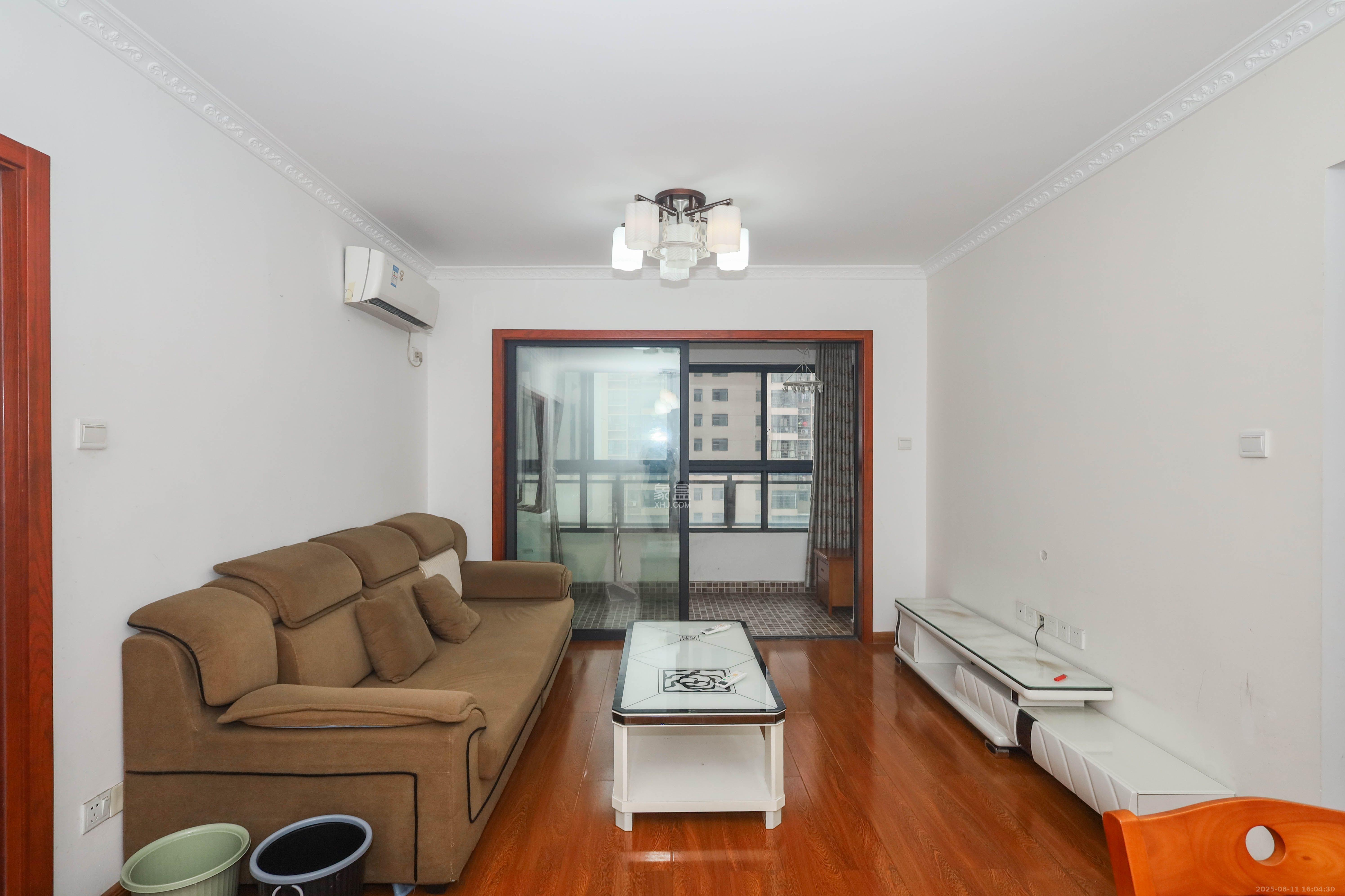 好莱城(弘德西街)  2室2厅1卫    2000.0元/月 好莱城(弘德西街)  2室2厅1卫    2000.0元/月