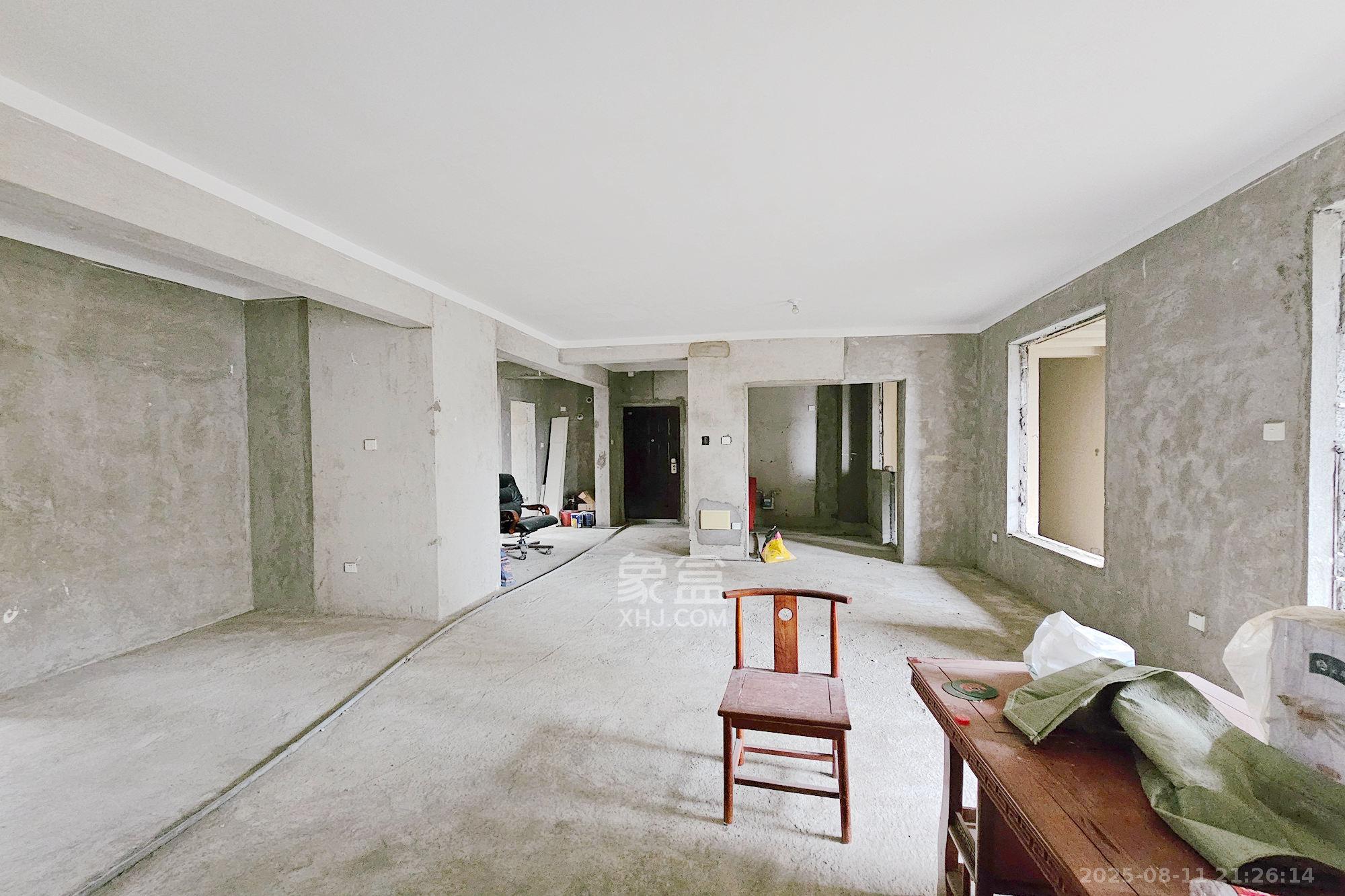 雨花公馆(紫苔名苑)  4室2厅2卫    129.9万 雨花公馆(紫苔名苑)  4室2厅2卫    129.9万