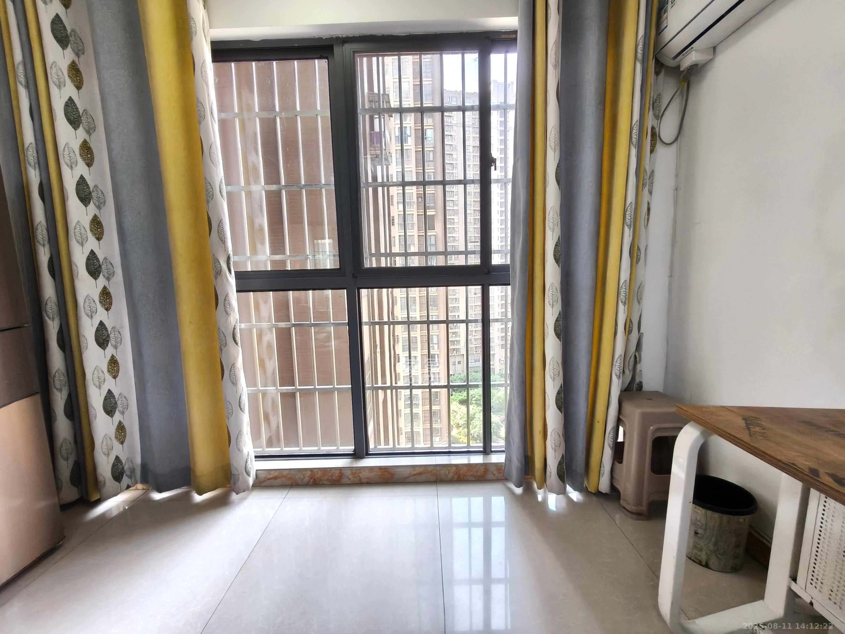 高林仕家  3室2厅1卫    2200.0元/月 高林仕家  3室2厅1卫    2200.0元/月室内图