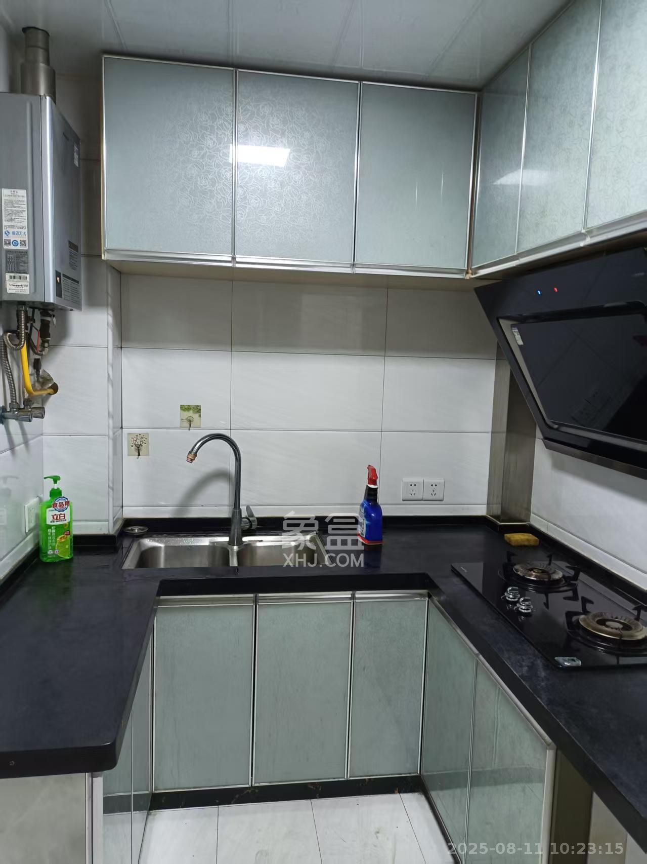 荷韵园  3室2厅2卫    2000.0元/月室内图