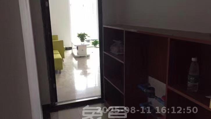 芙蓉万国城MOMA(卓越汇富苑)  4室2厅2卫    1800.0元/月 芙蓉万国城MOMA(卓越汇富苑)  4室2厅2卫    1800.0元/月