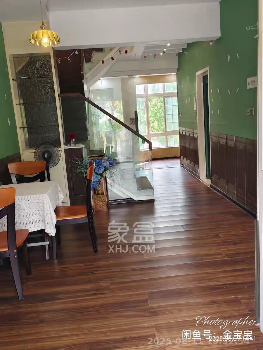 山水芙蓉国际新城 4室2厅1卫 5000.0元/月 山水芙蓉国际新城 4室2厅1卫 5000.0元/月室内图