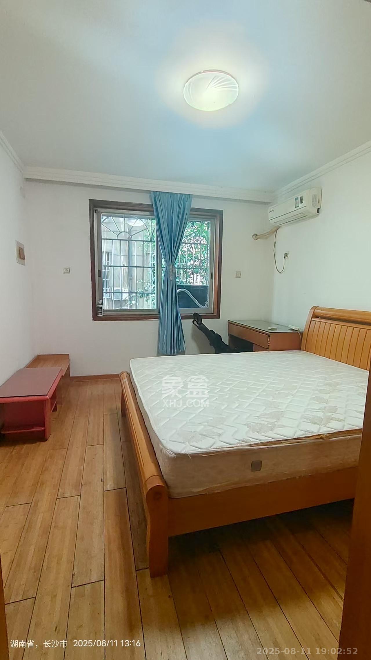 市总工会宿舍(司马里36号) 2室2厅1卫 2300.0元/月 市总工会宿舍(司马里36号) 2室2厅1卫 2300.0元/月室内图