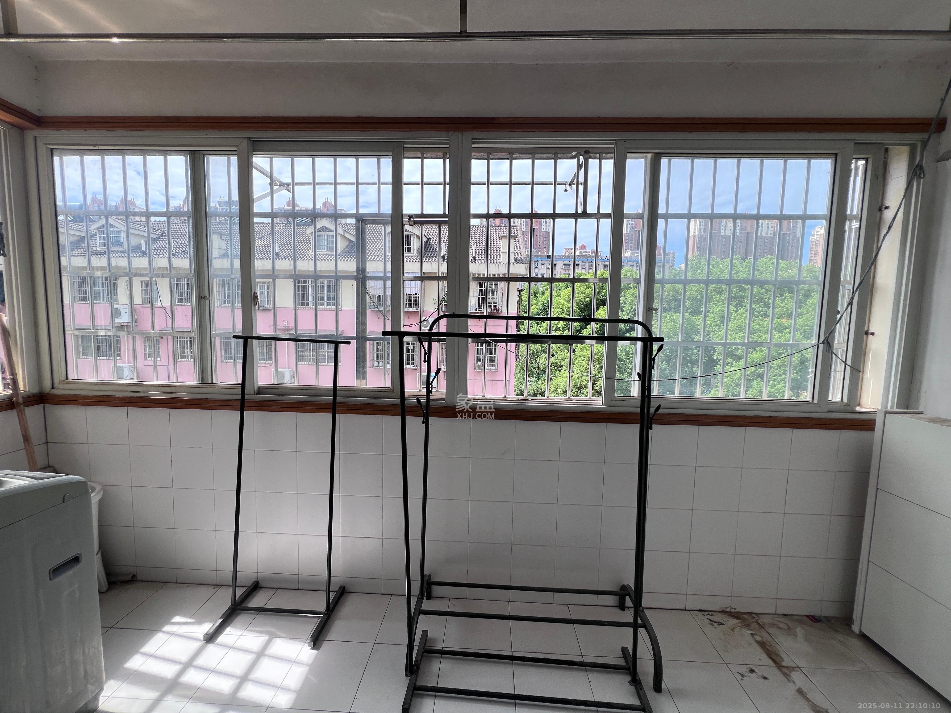 湘樟园小区（湘樟家园）  4室2厅1卫    1800.0元/月室内图