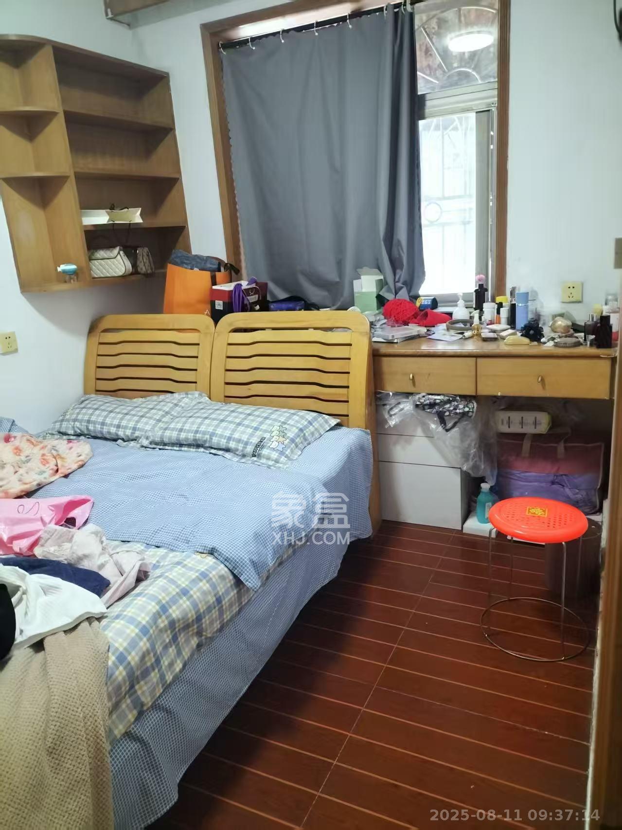 长铁高层  3室2厅1卫   2300.00元/月室内图