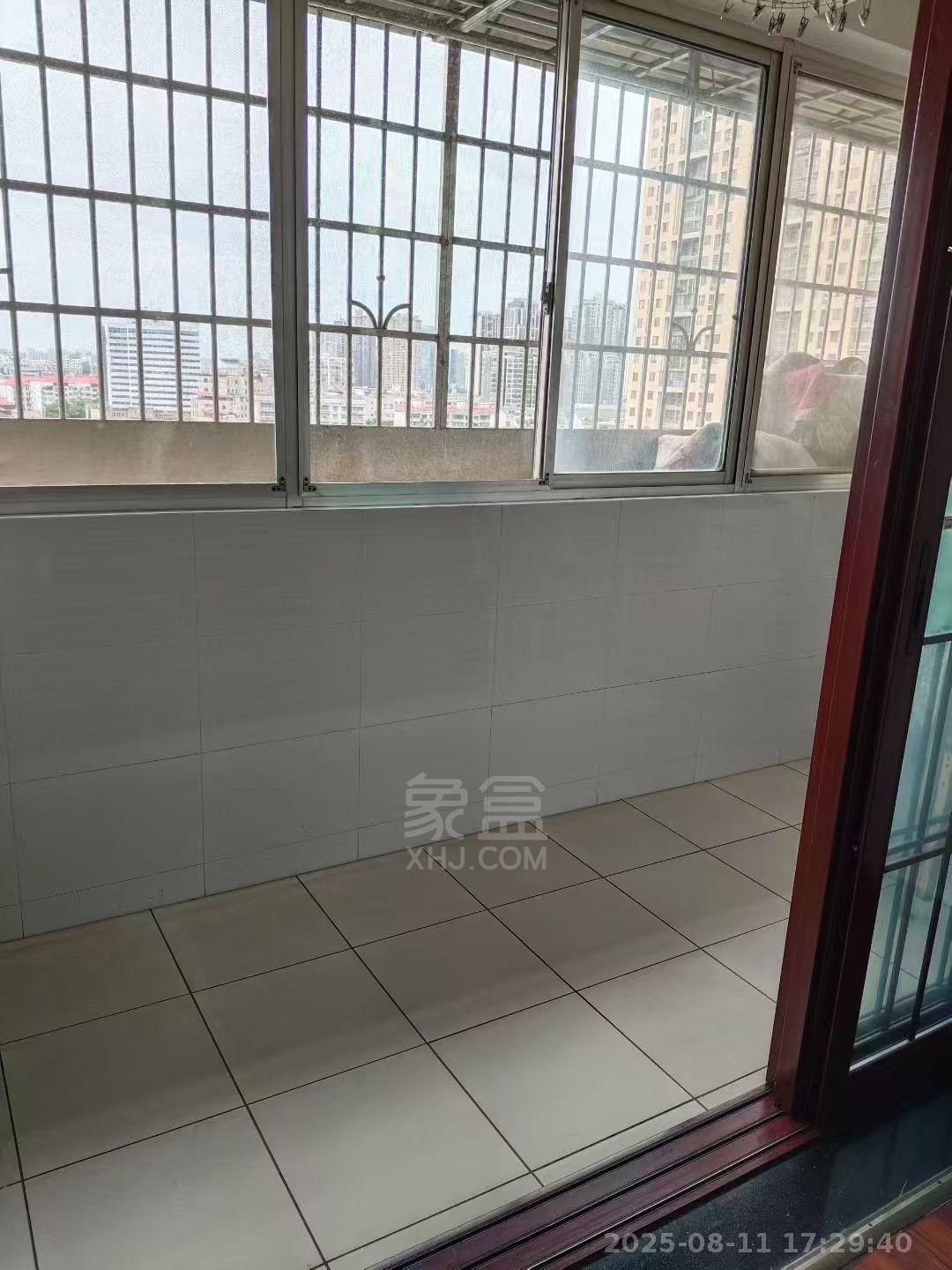 畅园小区  3室2厅2卫    1500.0元/月室内图