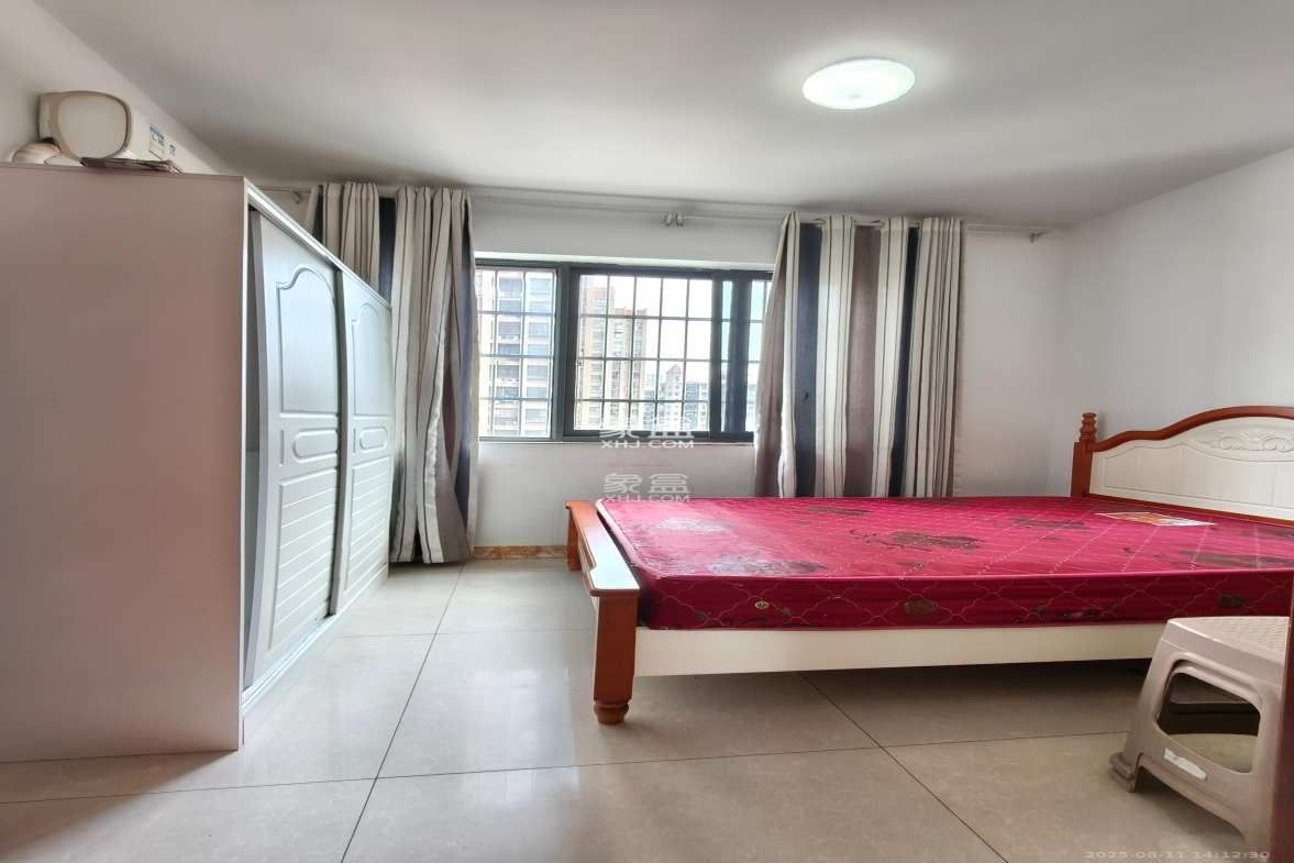 高林仕家  3室2厅1卫    2200.0元/月 高林仕家  3室2厅1卫    2200.0元/月室内图