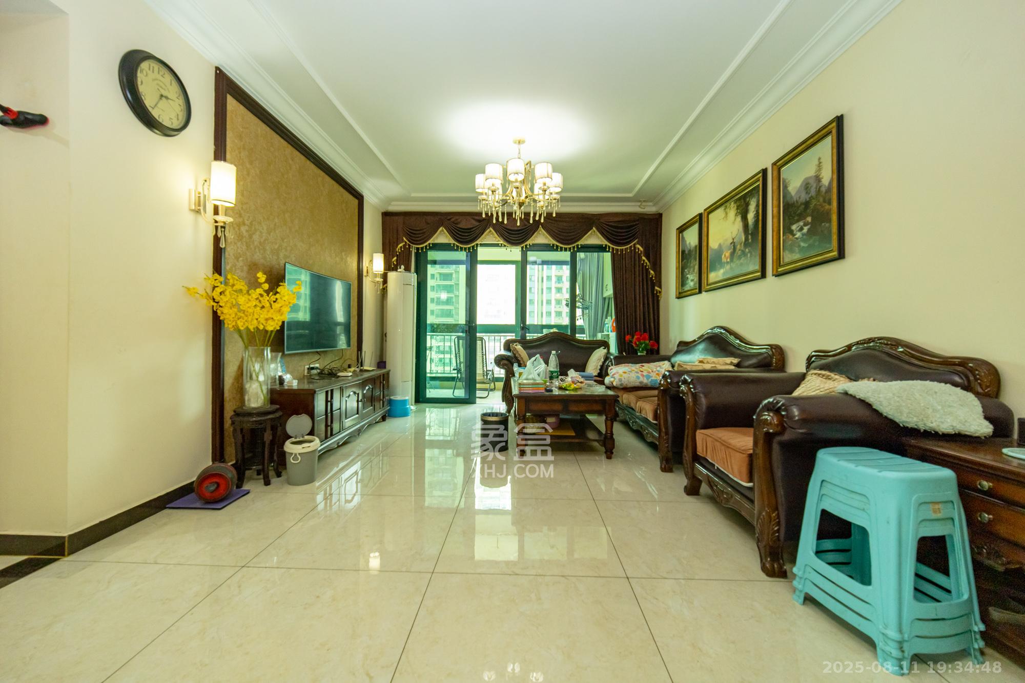 恒大翡翠华庭  3室2厅2卫    107.8万