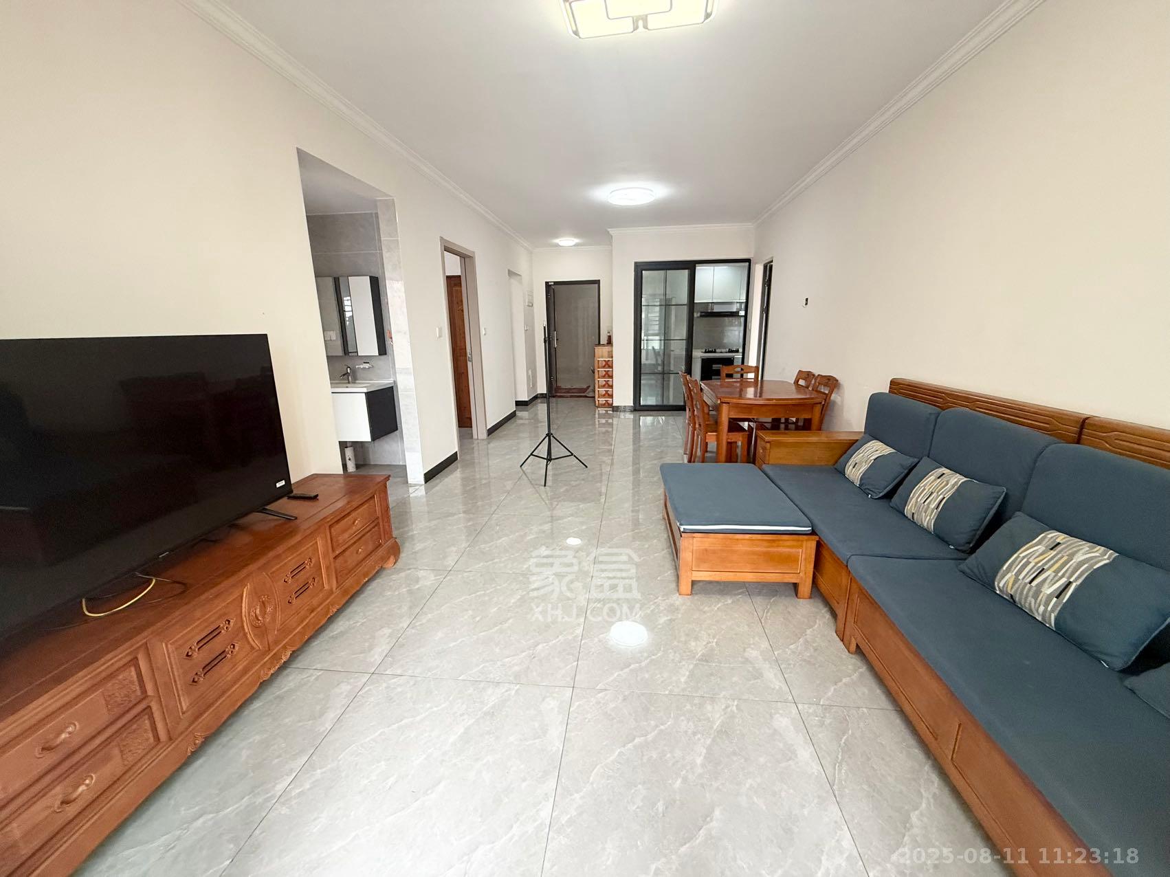 长房明宸府  4室2厅2卫    2300.0元/月 长房明宸府  4室2厅2卫    2300.0元/月