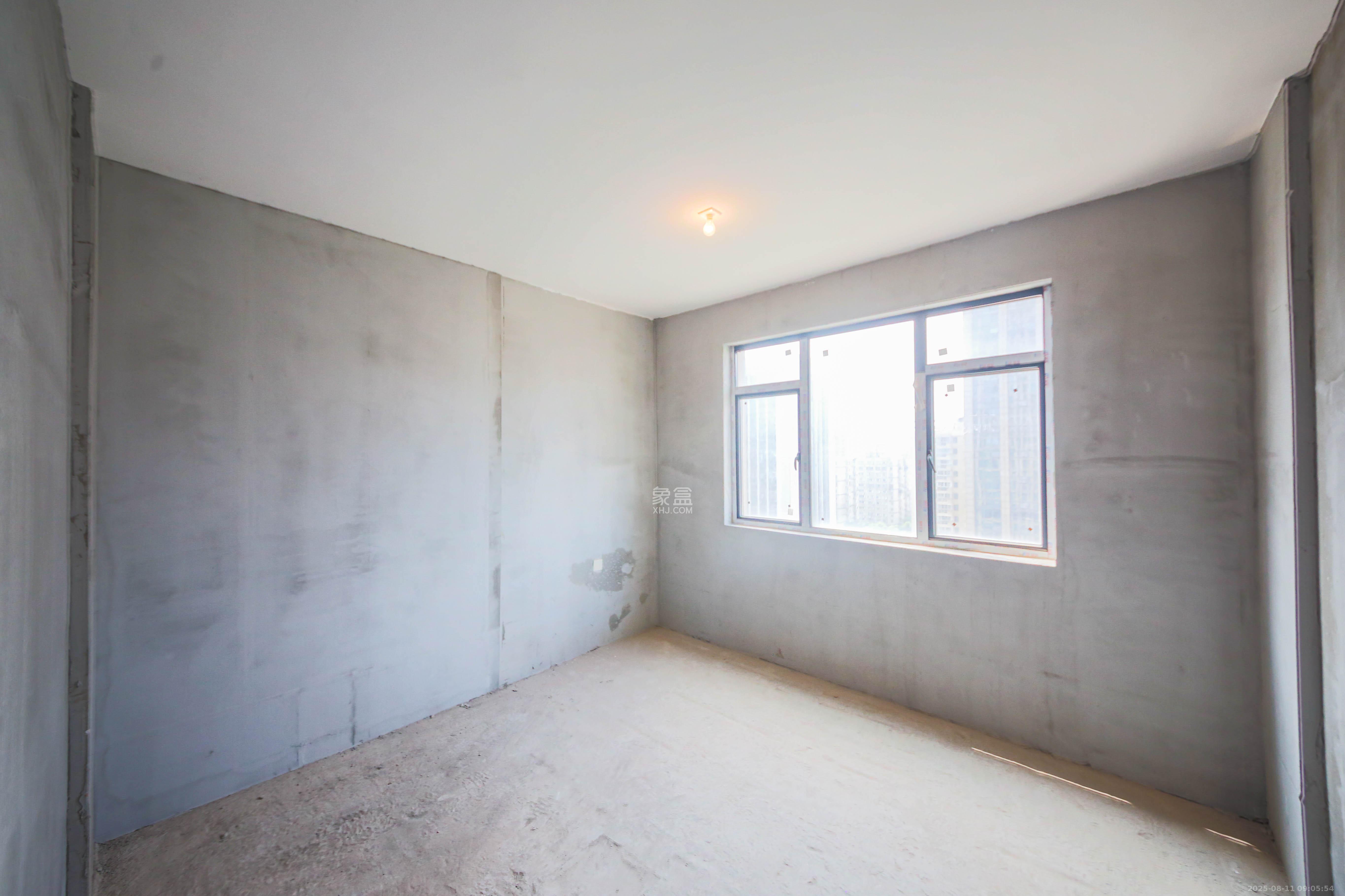 友谊青苑  5室2厅3卫    245.0万 友谊青苑  5室2厅3卫    245.0万卧室