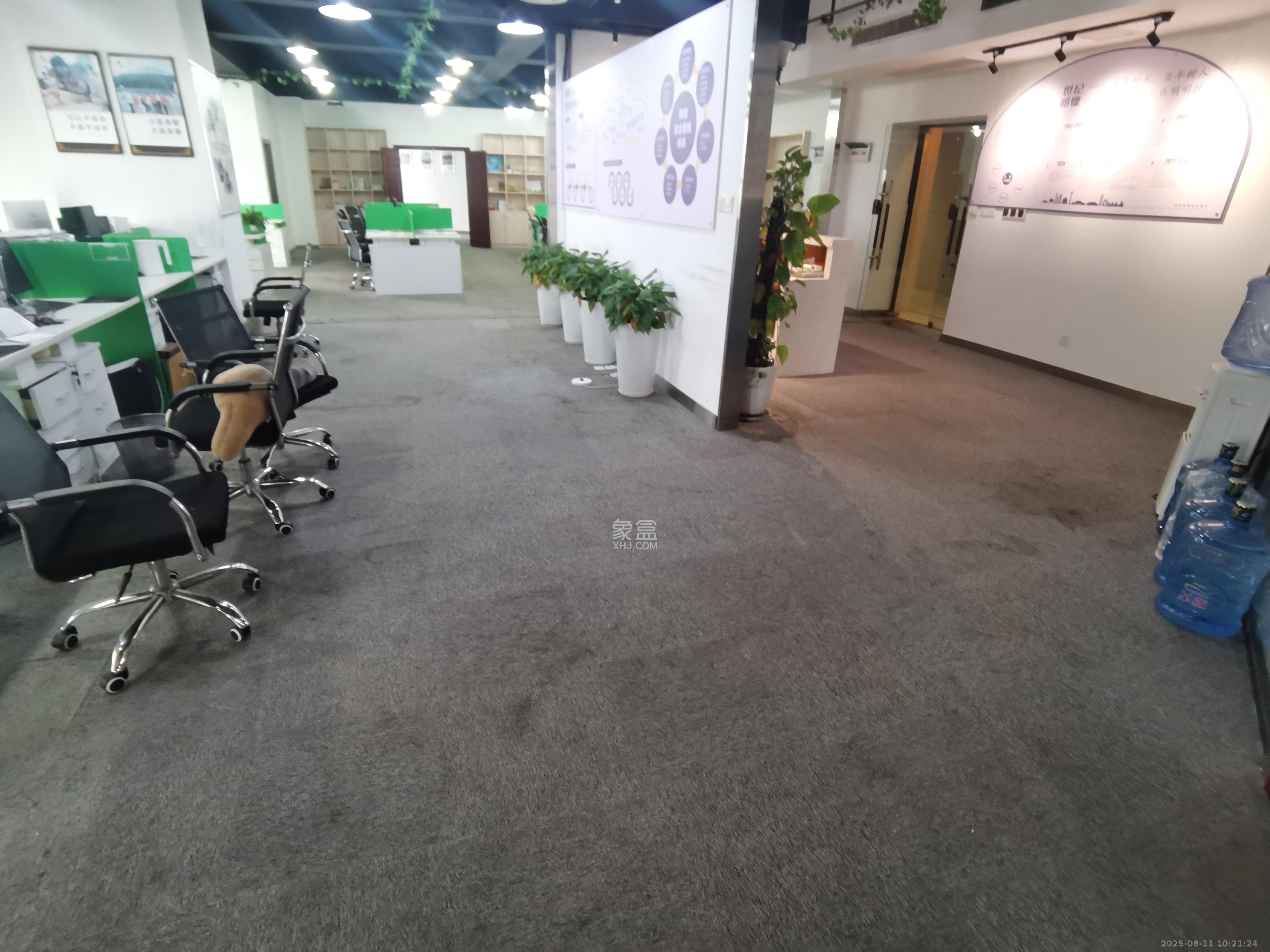 顺天国际金融中心   183.0㎡      9200.0元/月室内图