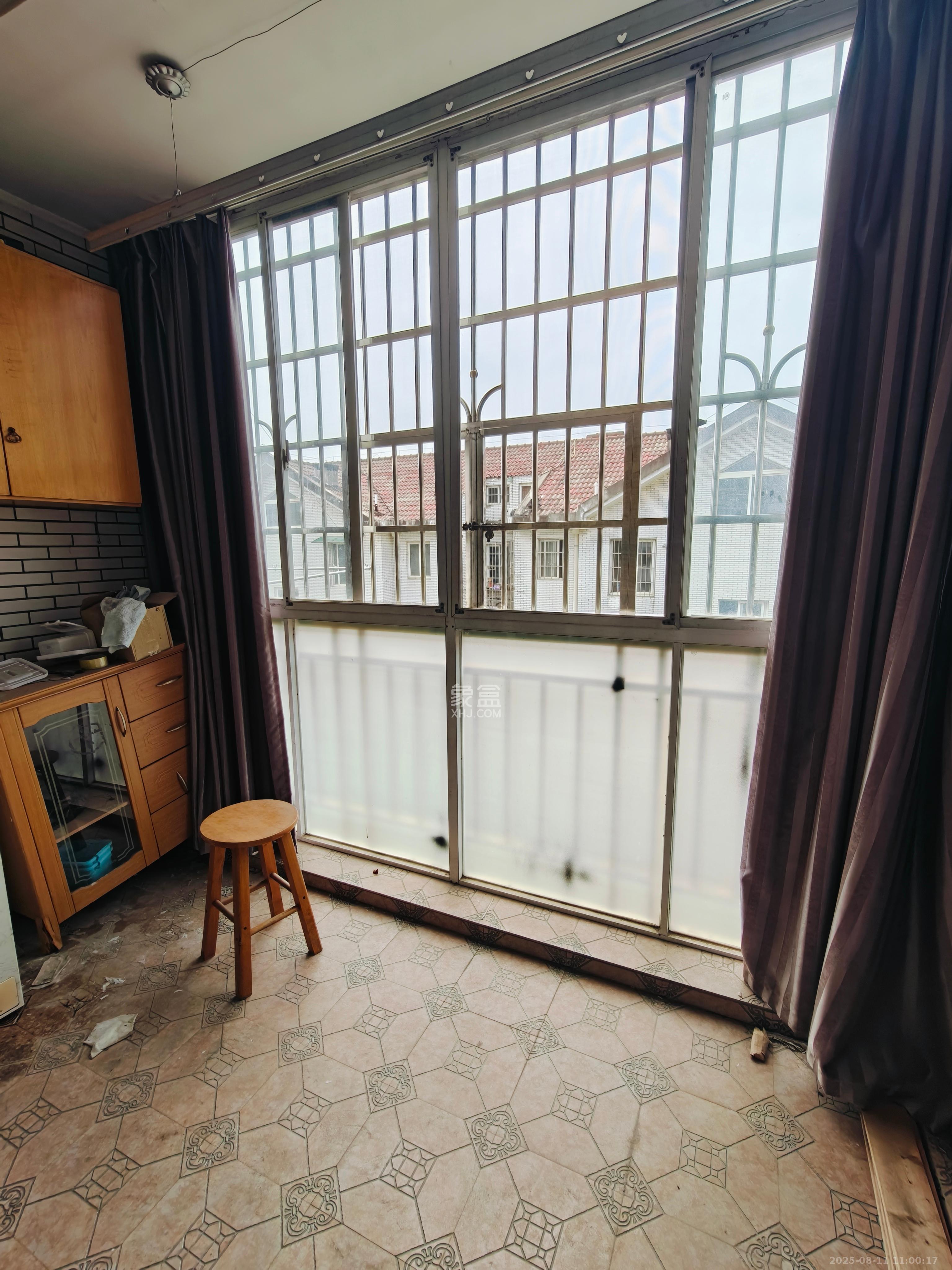 金地园 3室2厅2卫 1800.0元/月 金地园 3室2厅2卫 1800.0元/月室内图