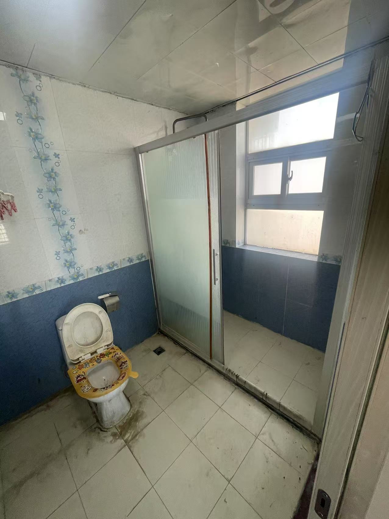 景瑞花园  3室2厅2卫   2600.00元/月室内图