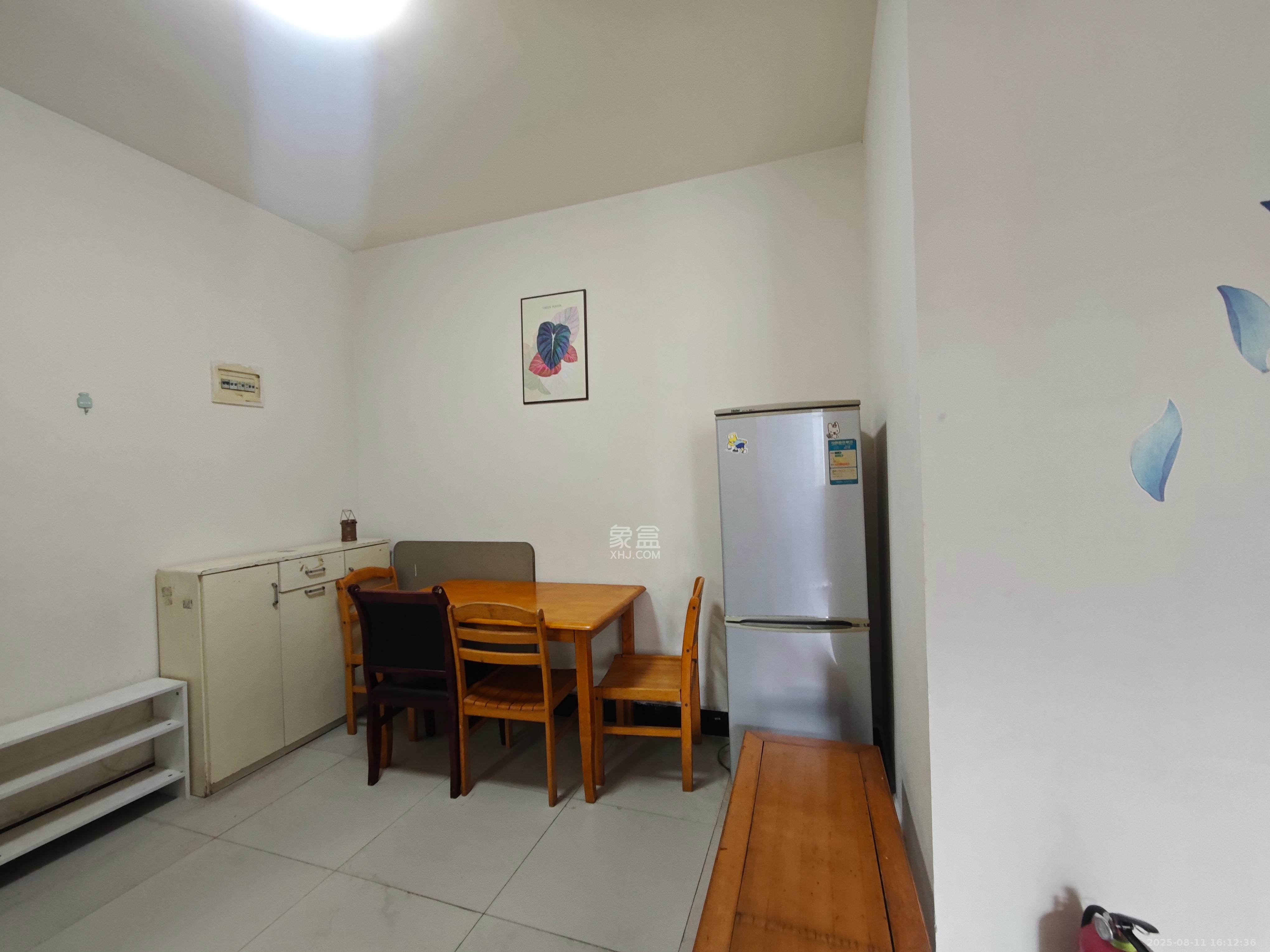 东方新世界 2室1厅1卫 2100.0元/月 东方新世界 2室1厅1卫 2100.0元/月室内图