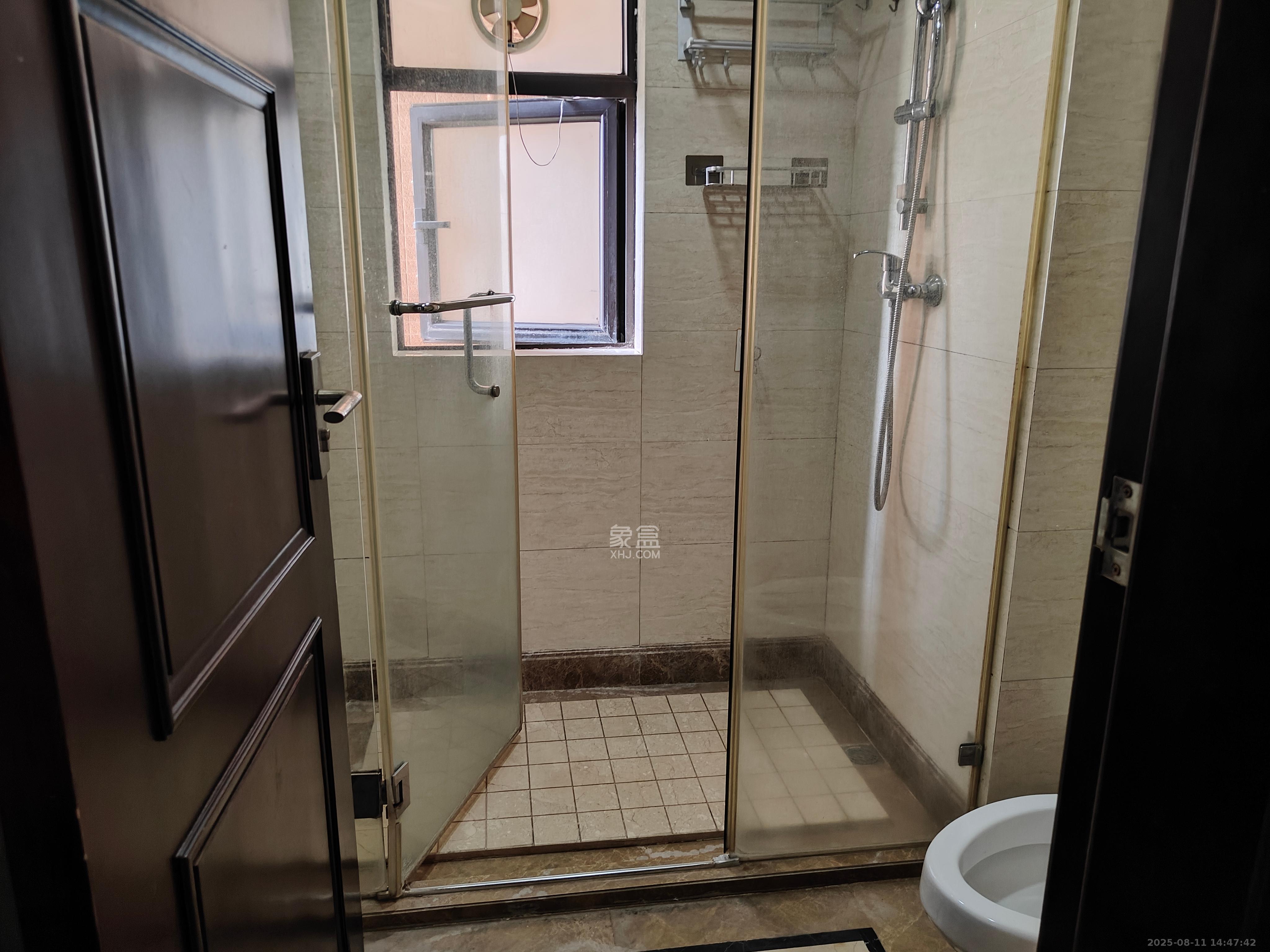 中海国际一期  3室2厅1卫    2400.0元/月室内图