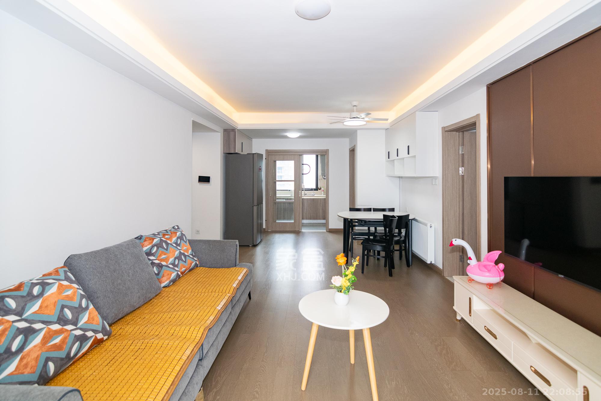 美的翰城 3室2厅2卫 73.8万 美的翰城 3室2厅2卫 73.8万客厅