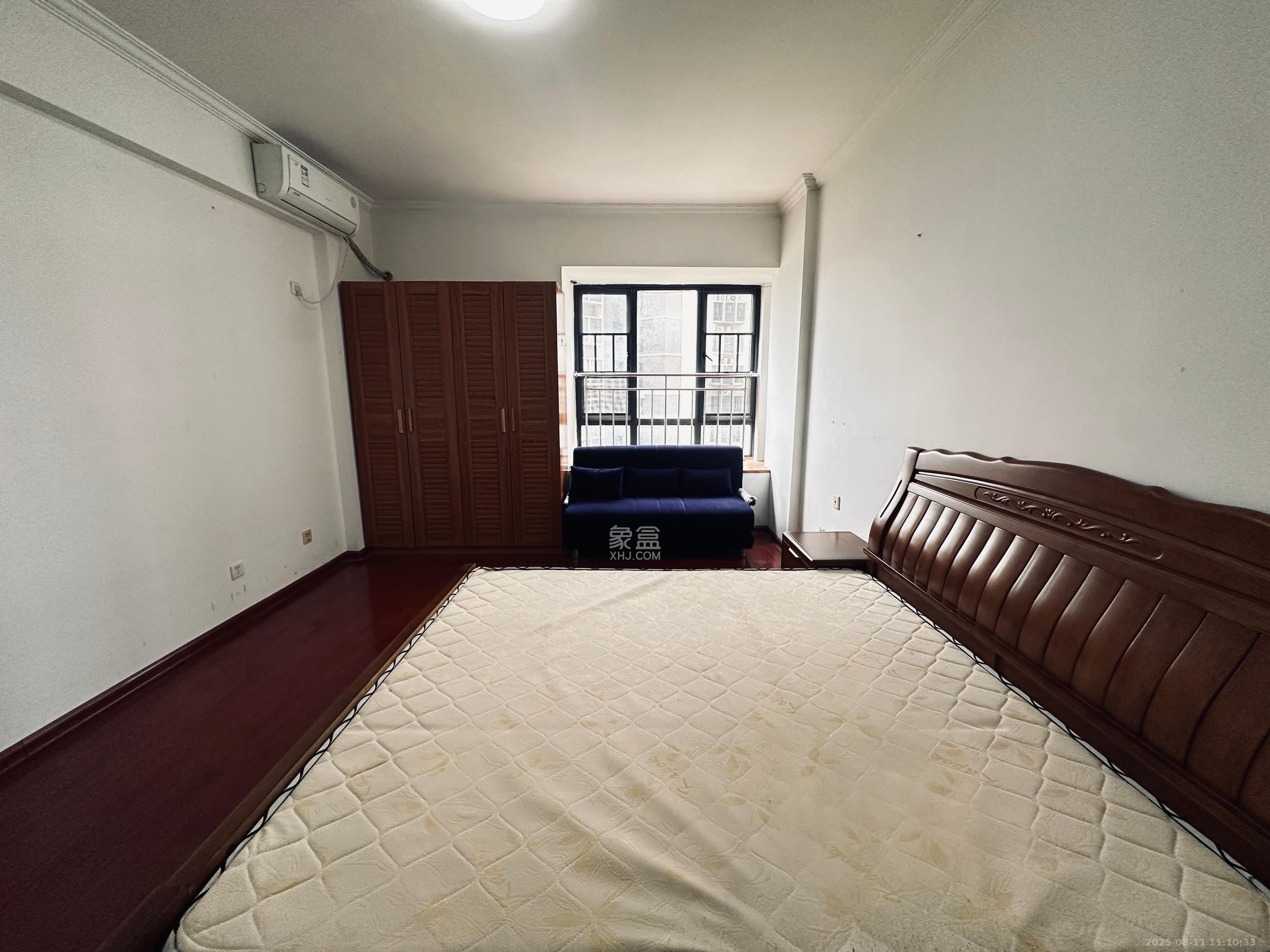 西山汇景一、二期 3室2厅2卫 3500.0元/月 西山汇景一、二期 3室2厅2卫 3500.0元/月室内图