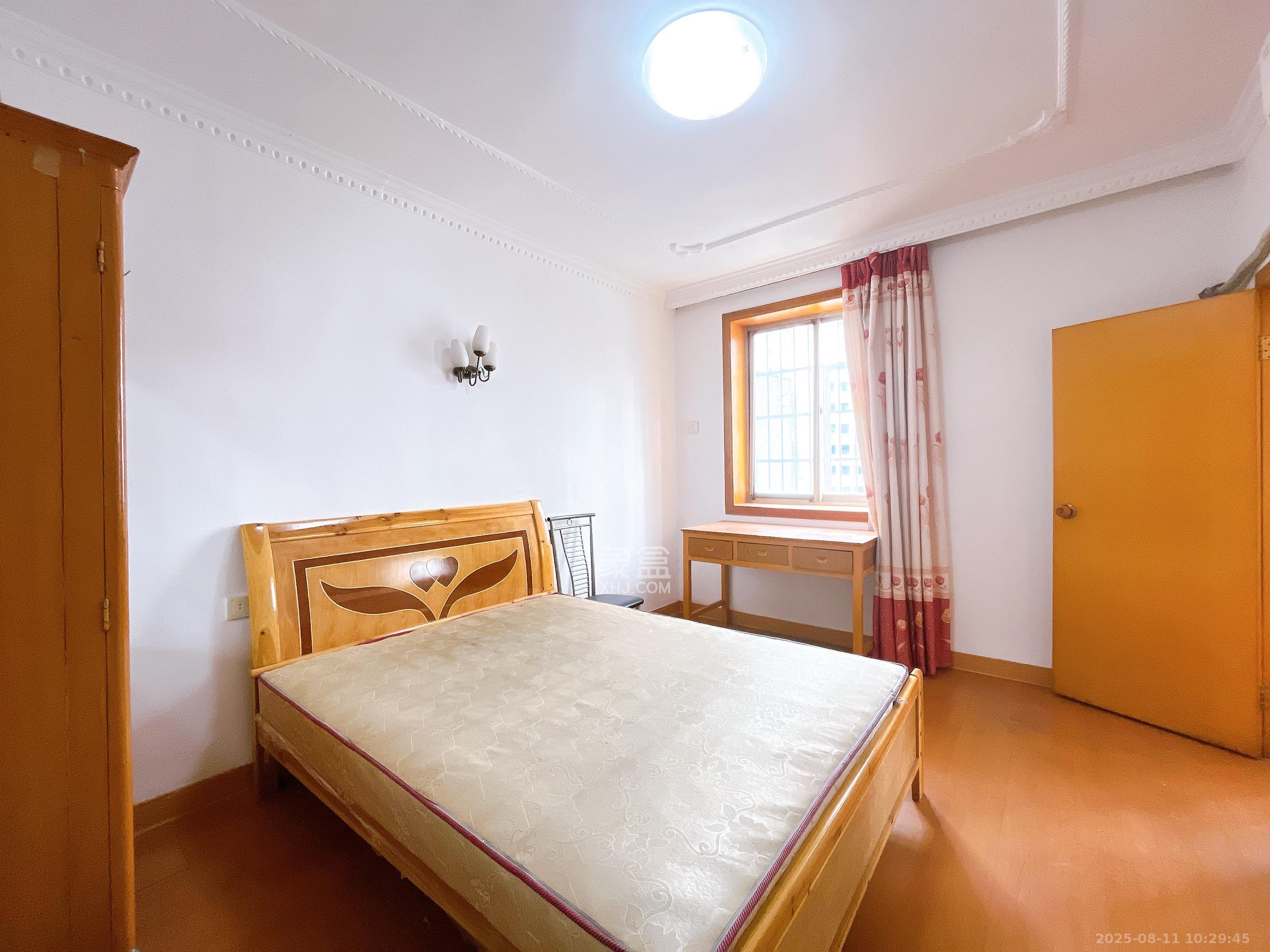 隆华金属宿舍 3室2厅1卫 2800.0元/月 隆华金属宿舍 3室2厅1卫 2800.0元/月室内图