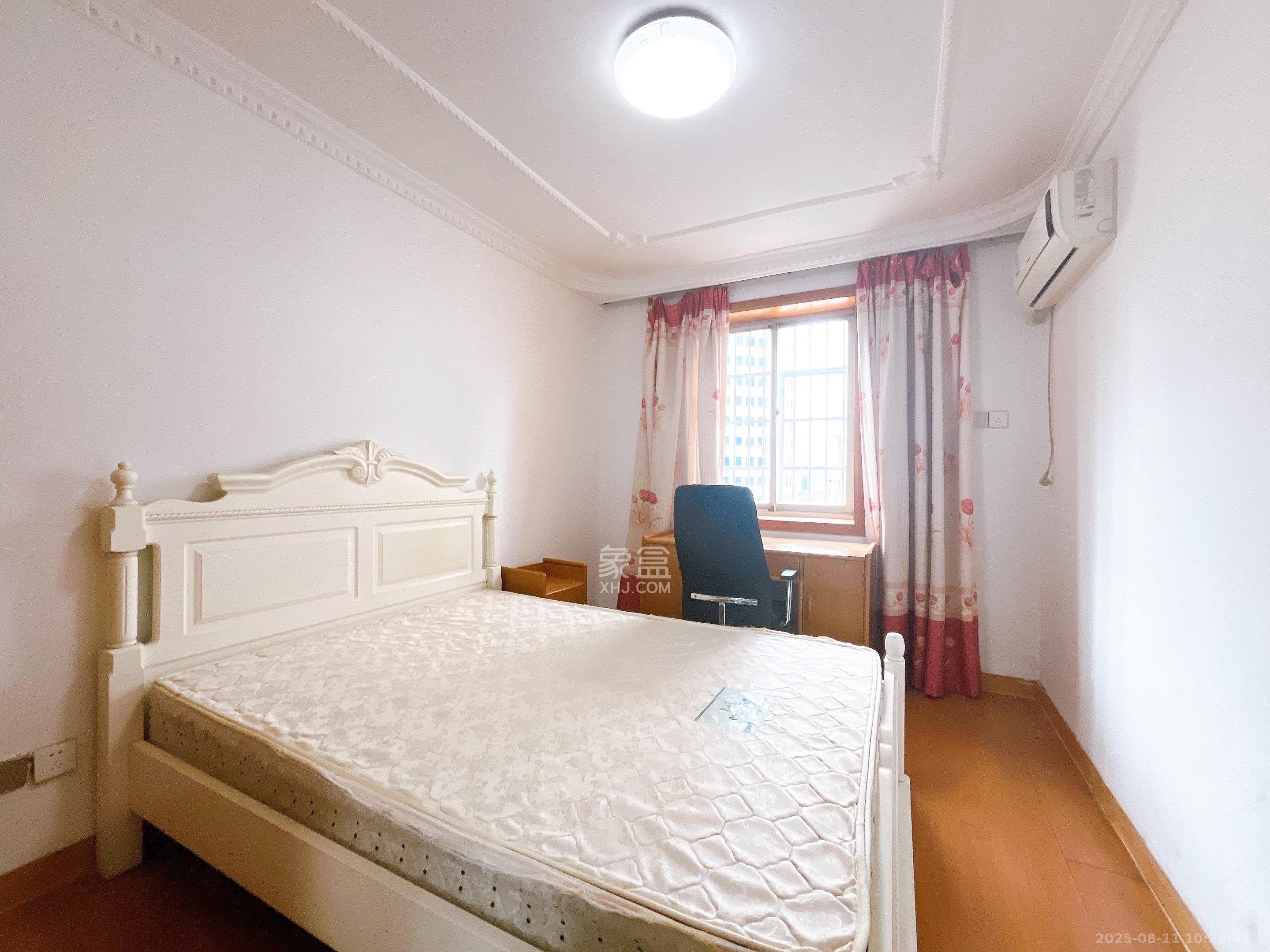 隆华金属宿舍 3室2厅1卫 2800.0元/月 隆华金属宿舍 3室2厅1卫 2800.0元/月室内图