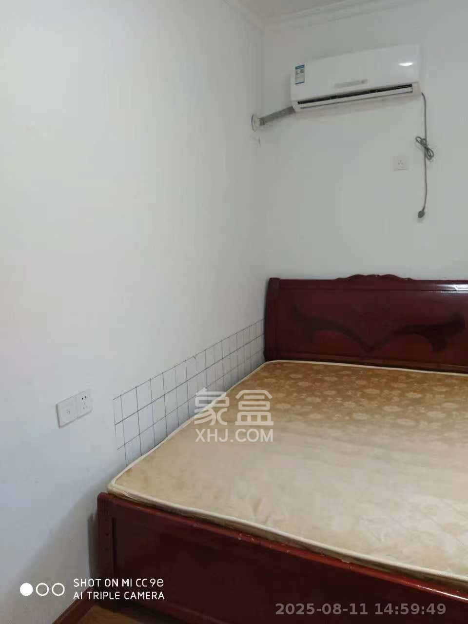 中信凯旋蓝岸(中信新城三期)  3室2厅1卫    1800.0元/月 中信凯旋蓝岸(中信新城三期)  3室2厅1卫    1800.0元/月室内图