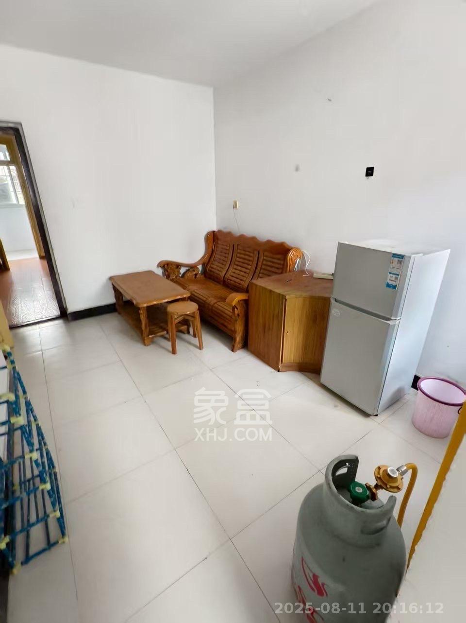 雅雀湖小区  1室0厅0卫    1050.0元/月 雅雀湖小区  1室0厅0卫    1050.0元/月室内图