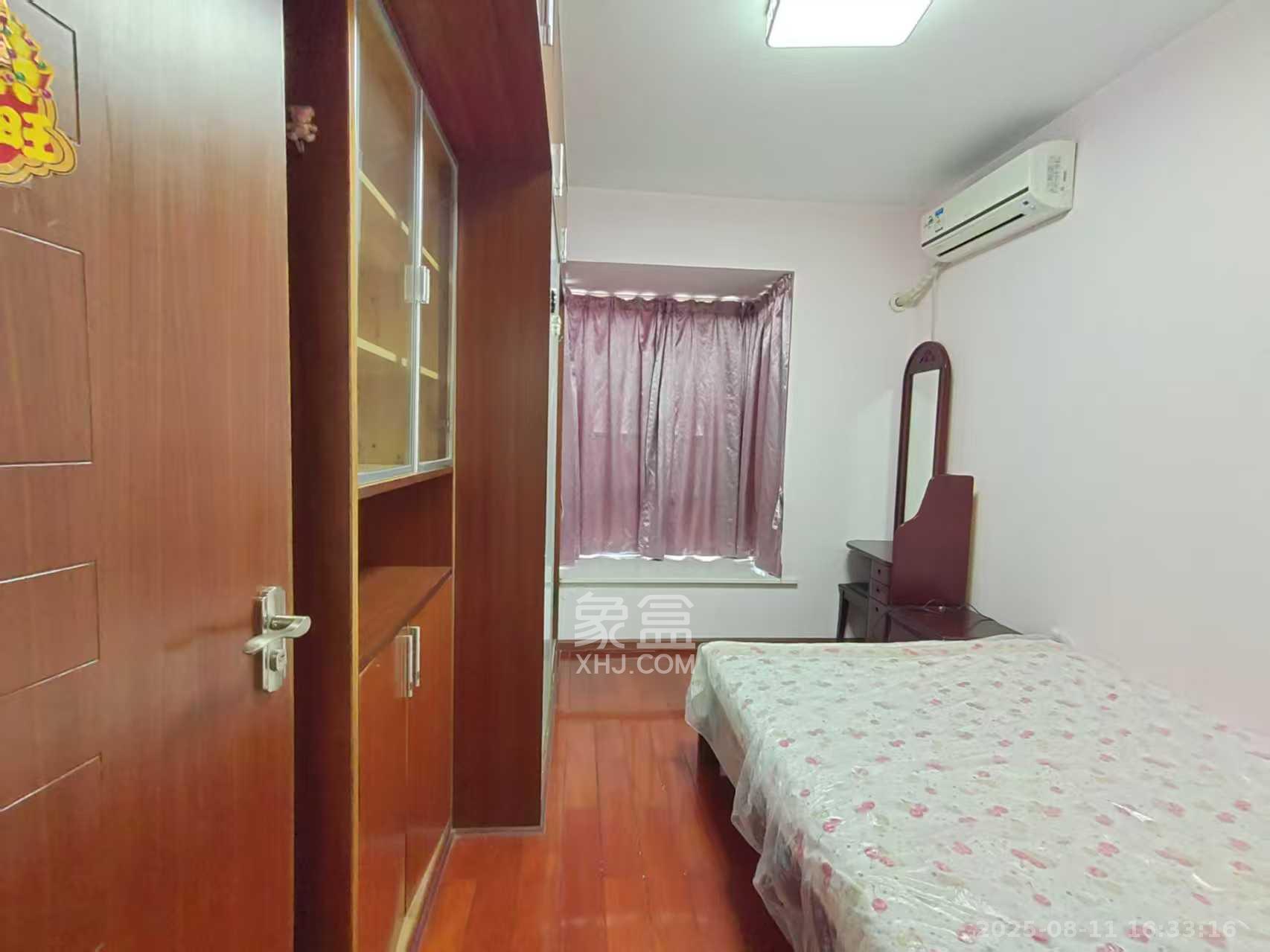 东门壹号家园 4室2厅2卫 3200.0元/月 东门壹号家园 4室2厅2卫 3200.0元/月室内图