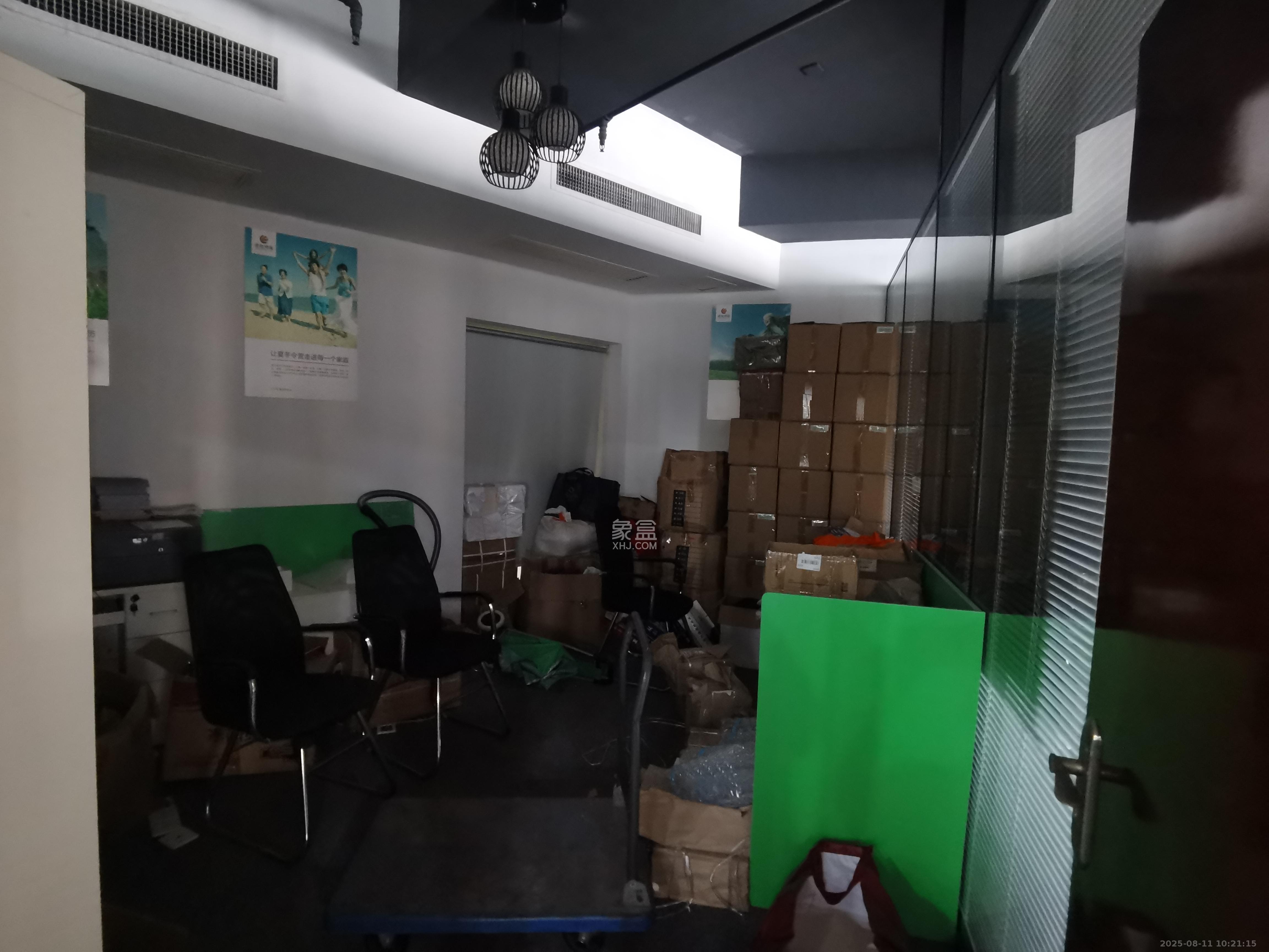 顺天国际金融中心   183.0㎡      9200.0元/月室内图