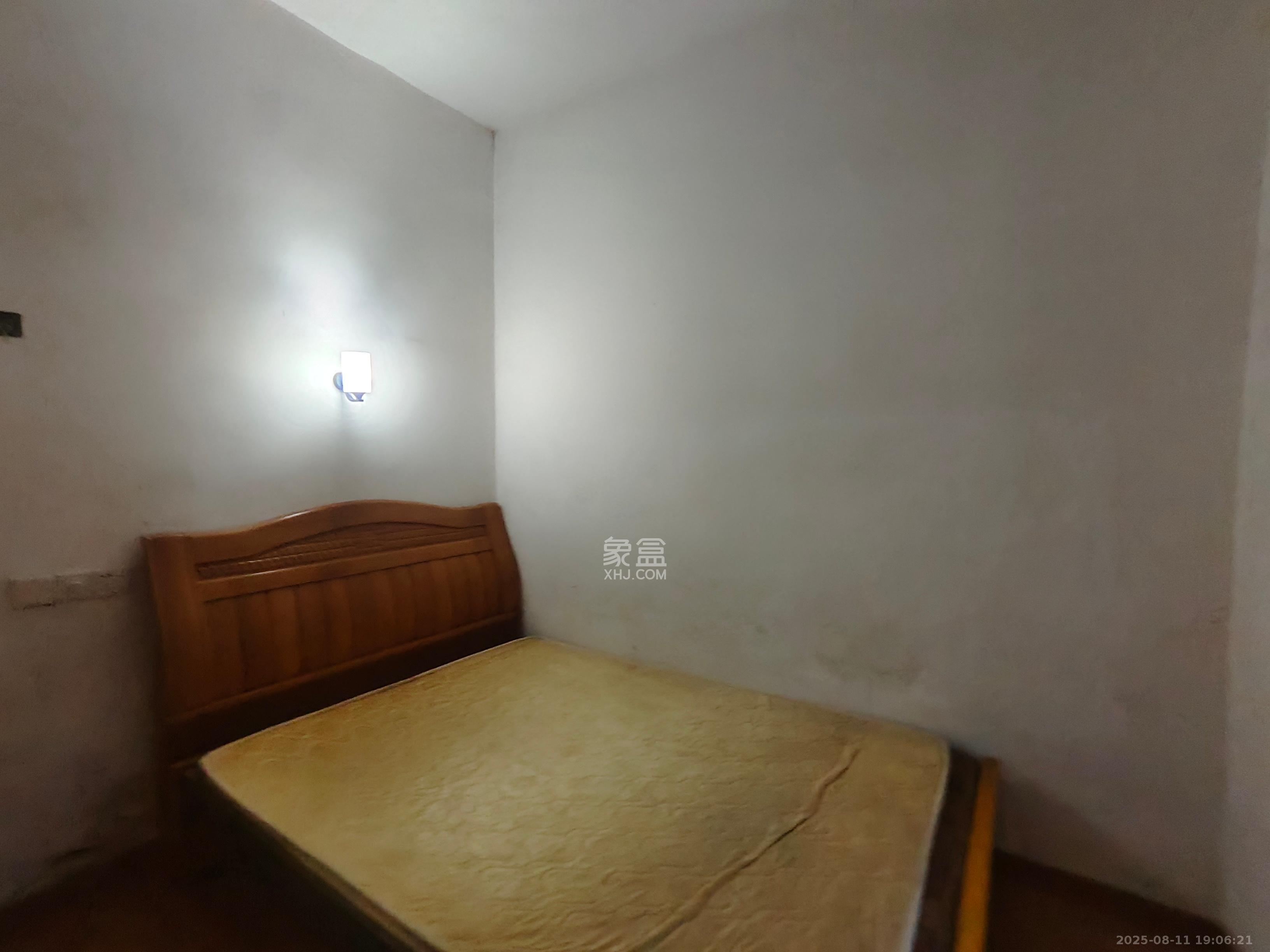 长探家园 2室1厅1卫 1500.0元/月 长探家园 2室1厅1卫 1500.0元/月室内图