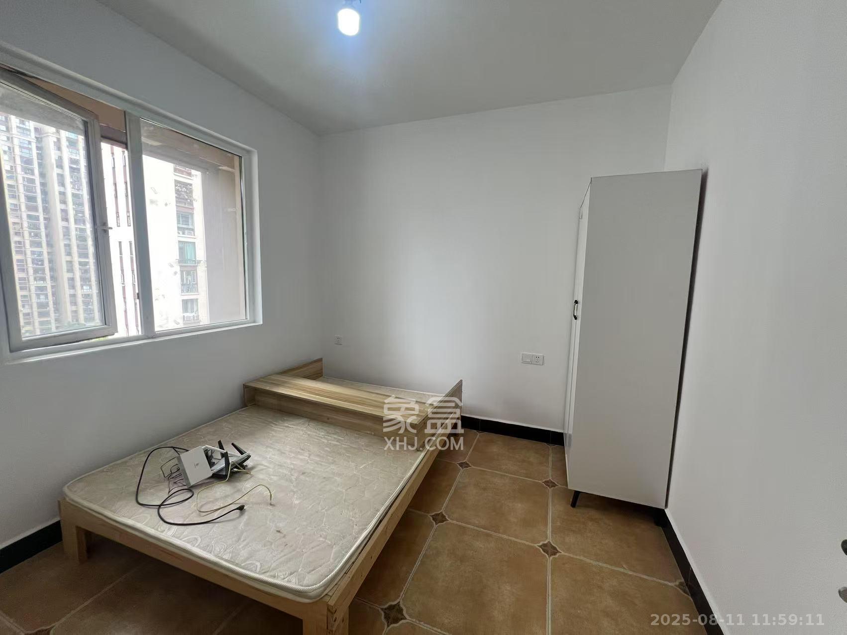 中铁西江悦一期  3室2厅1卫    2400.0元/月 中铁西江悦一期  3室2厅1卫    2400.0元/月室内图