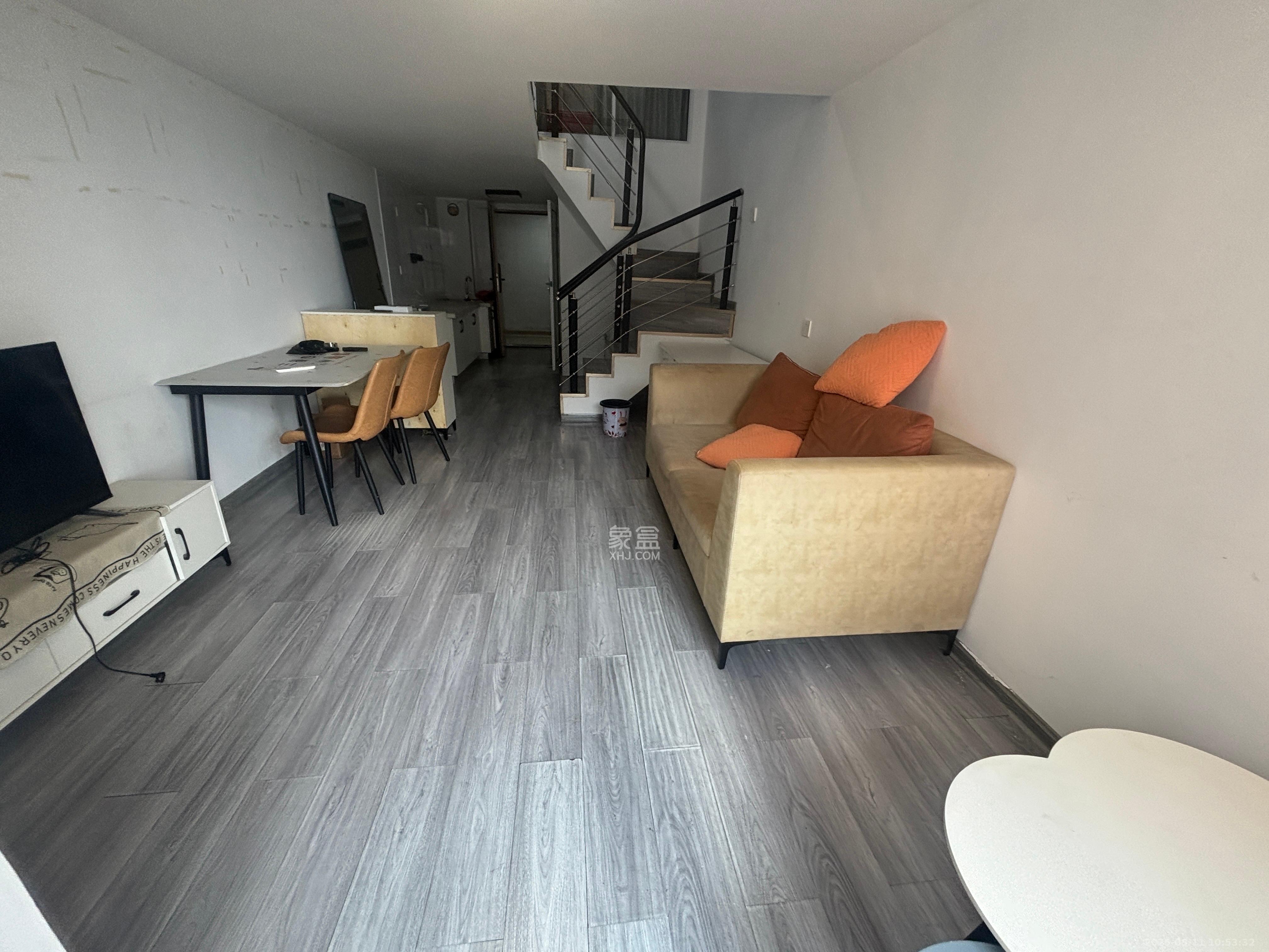 碧桂园星城首府 1室1厅1卫 1300.0元/月 碧桂园星城首府 1室1厅1卫 1300.0元/月室内图