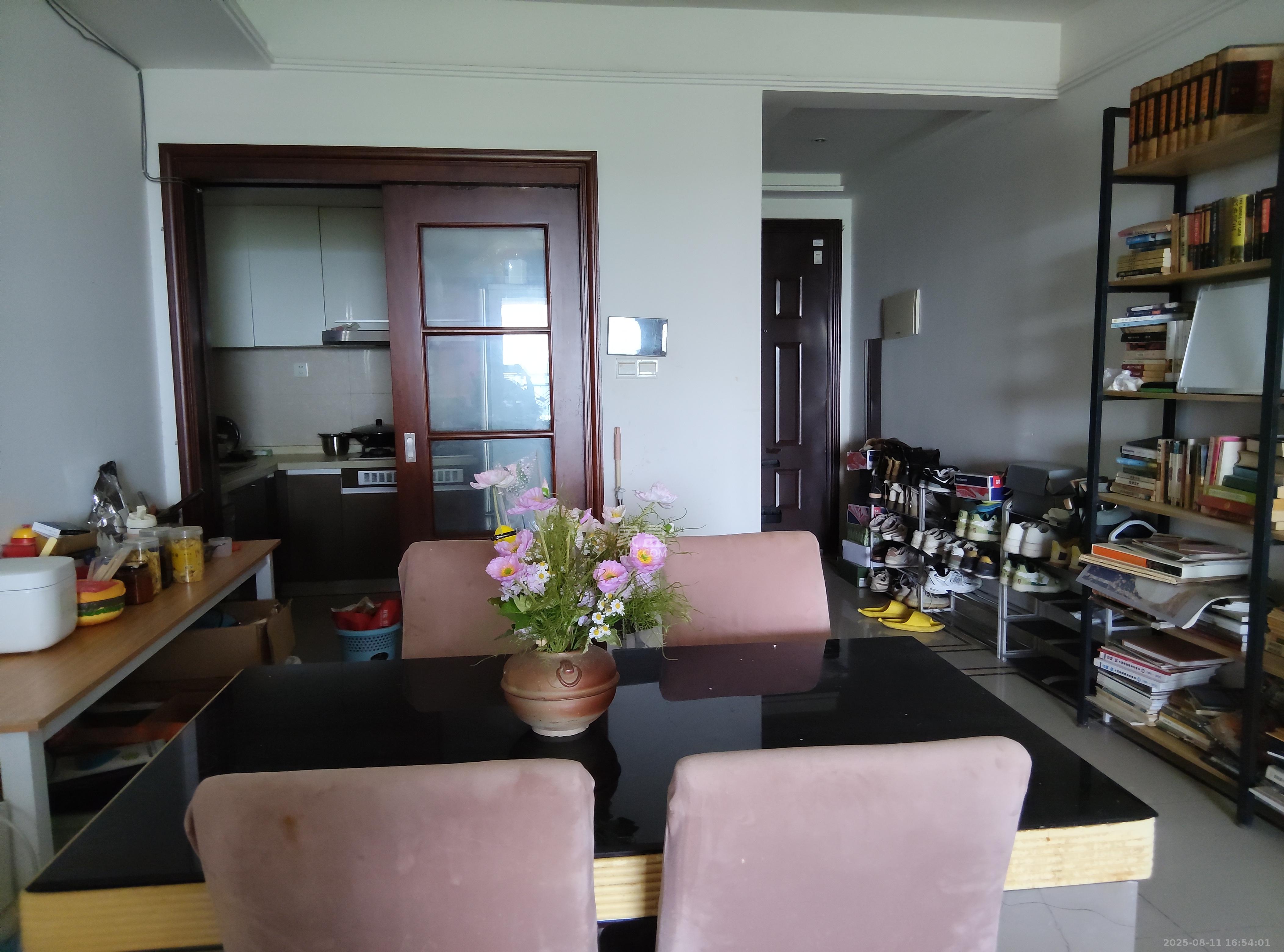 中海国际三期  3室2厅2卫    2300.0元/月室内图