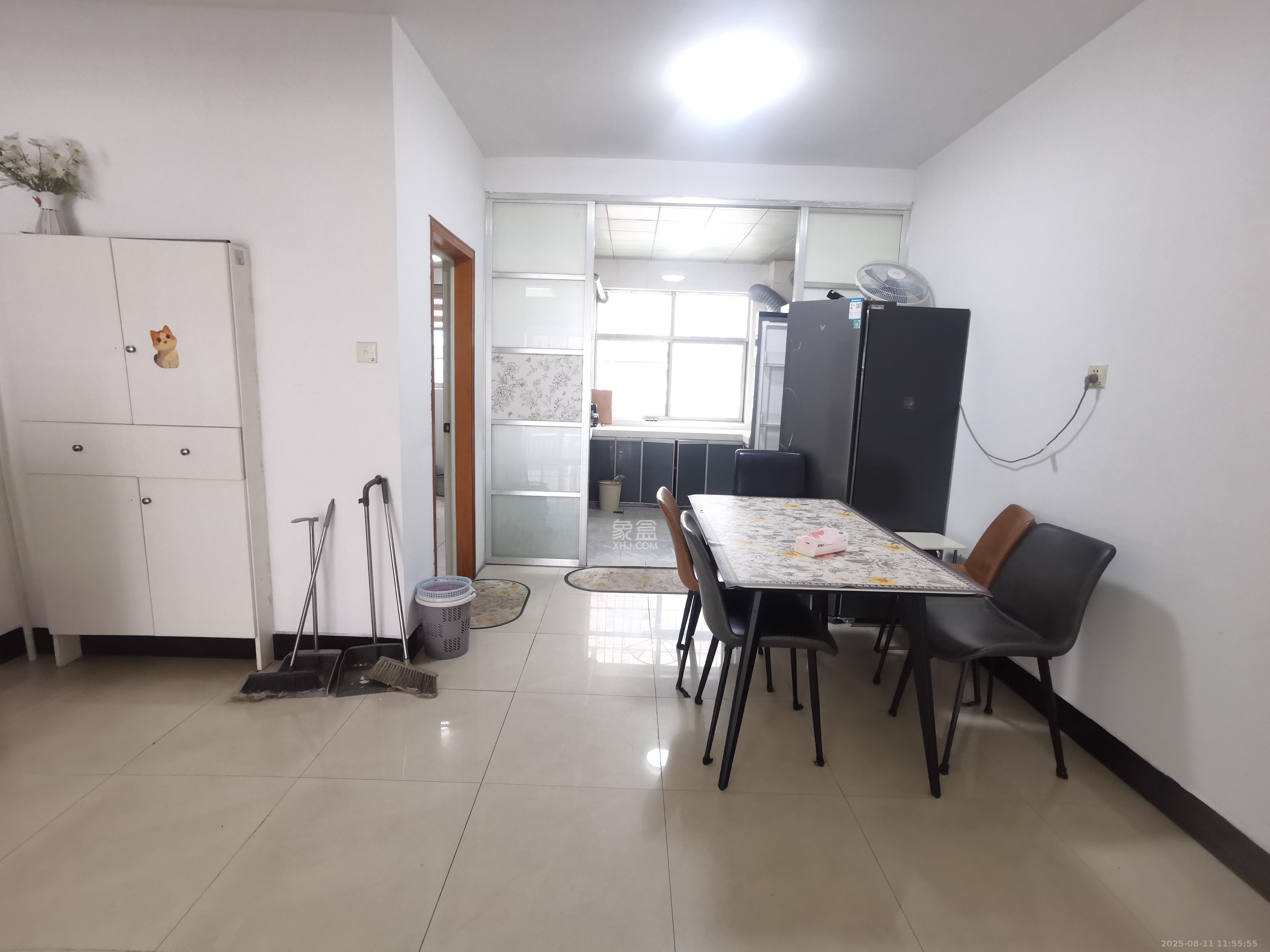 市妇联宿舍  4室2厅2卫    3600.0元/月 市妇联宿舍  4室2厅2卫    3600.0元/月室内图