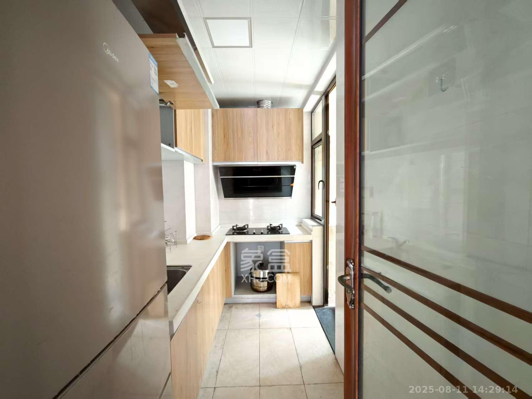 江山帝景哈佛 3室2厅1卫 2000.0元/月 江山帝景哈佛 3室2厅1卫 2000.0元/月室内图